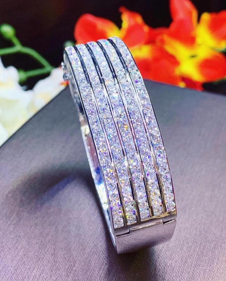 Certified 11, 78 Carats  Natural Diamonds 18k Gold Bracelet  For Sale 1