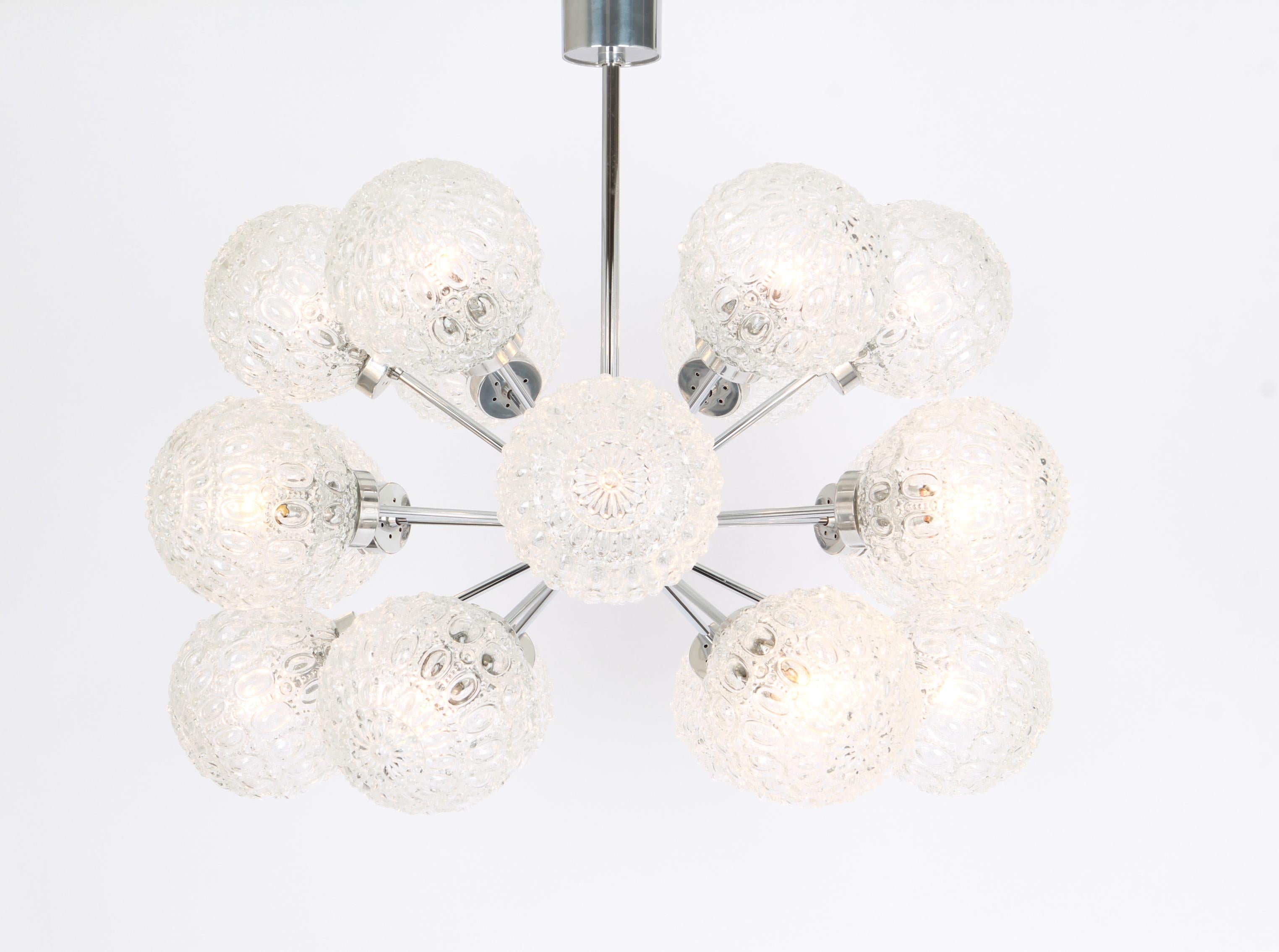 Stunning 12-Arm Sputnik Chandelier by Richard Essig, Germany, 1960s In Good Condition In Aachen, NRW