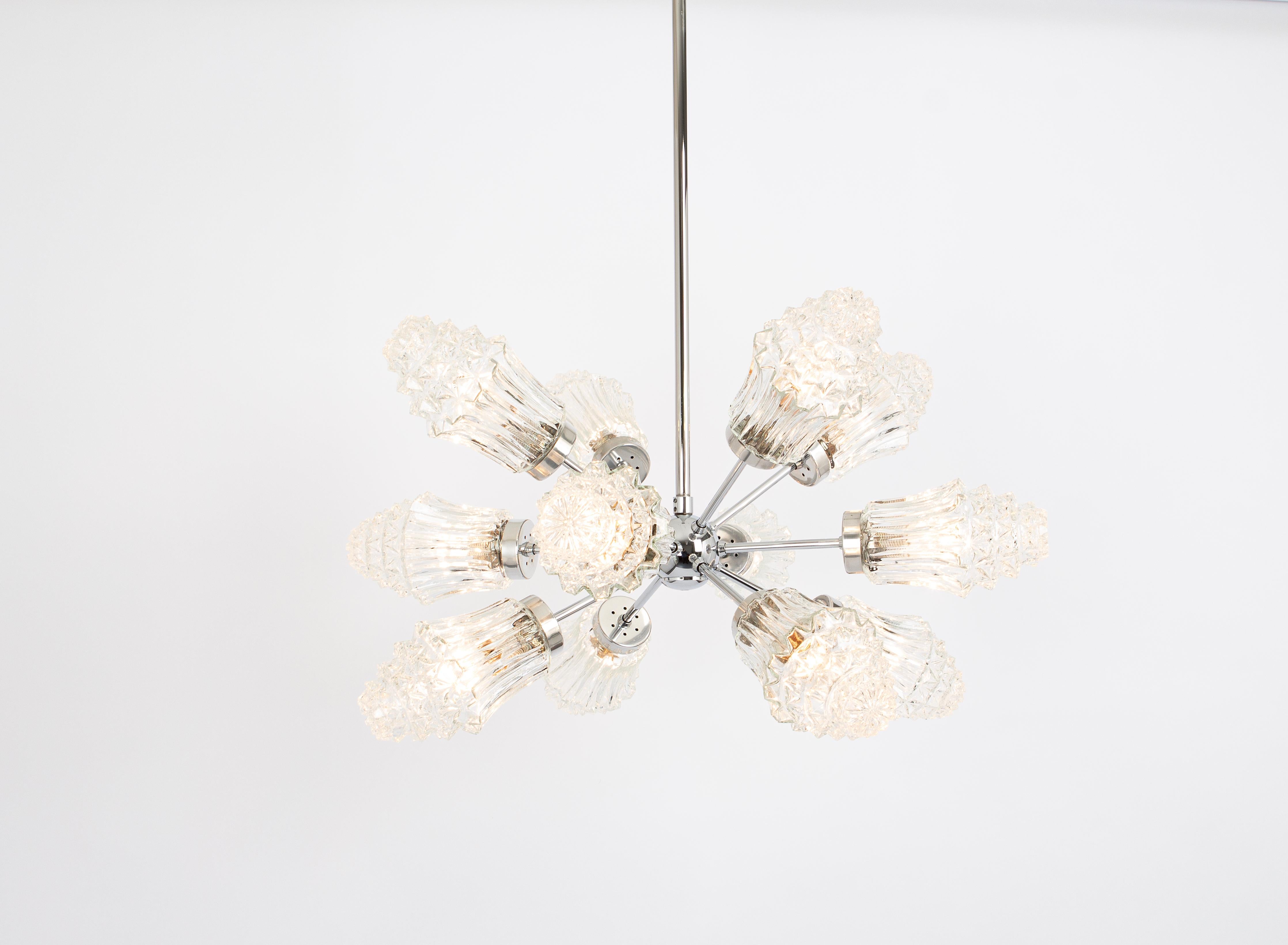 Stunning 12-Arm Sputnik Chandelier by Richard Essig, Germany, 1960s In Good Condition For Sale In Aachen, NRW
