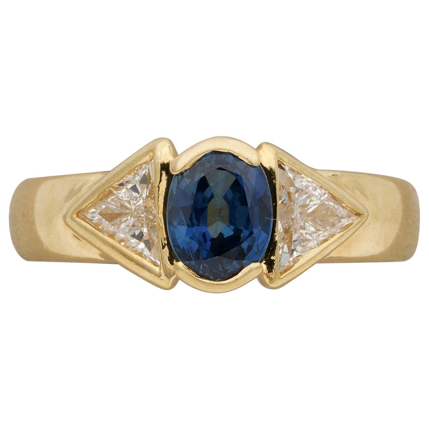 Stunning 1.20 Carat Natural Sapphire 1.10 Carat Triangular Diamond Ring For Sale