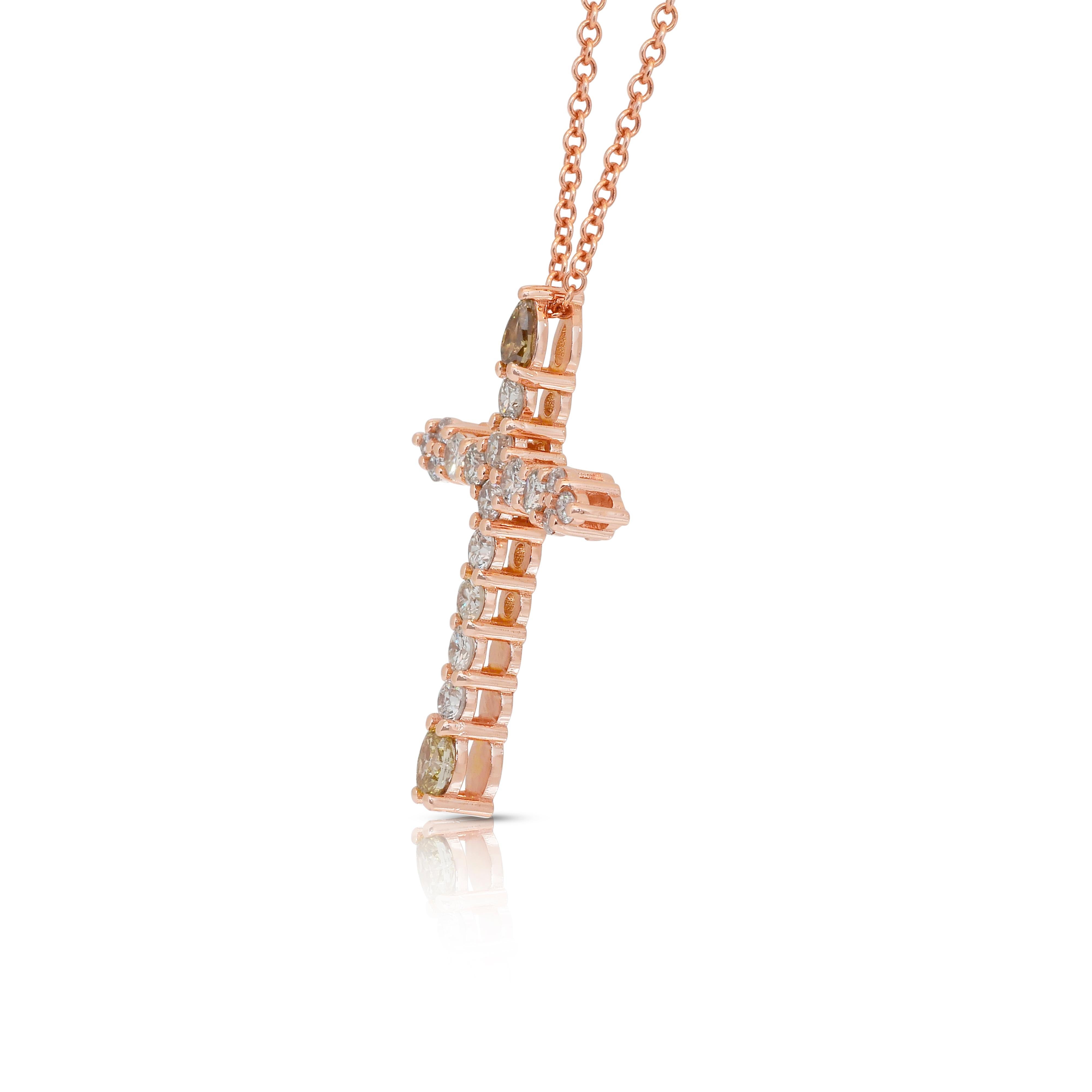 Impresionante Collar de Diamantes de 1.20ct con Colgante de Cruz en Oro Rosa de 14k en Nuevo estado para la venta en רמת גן, IL