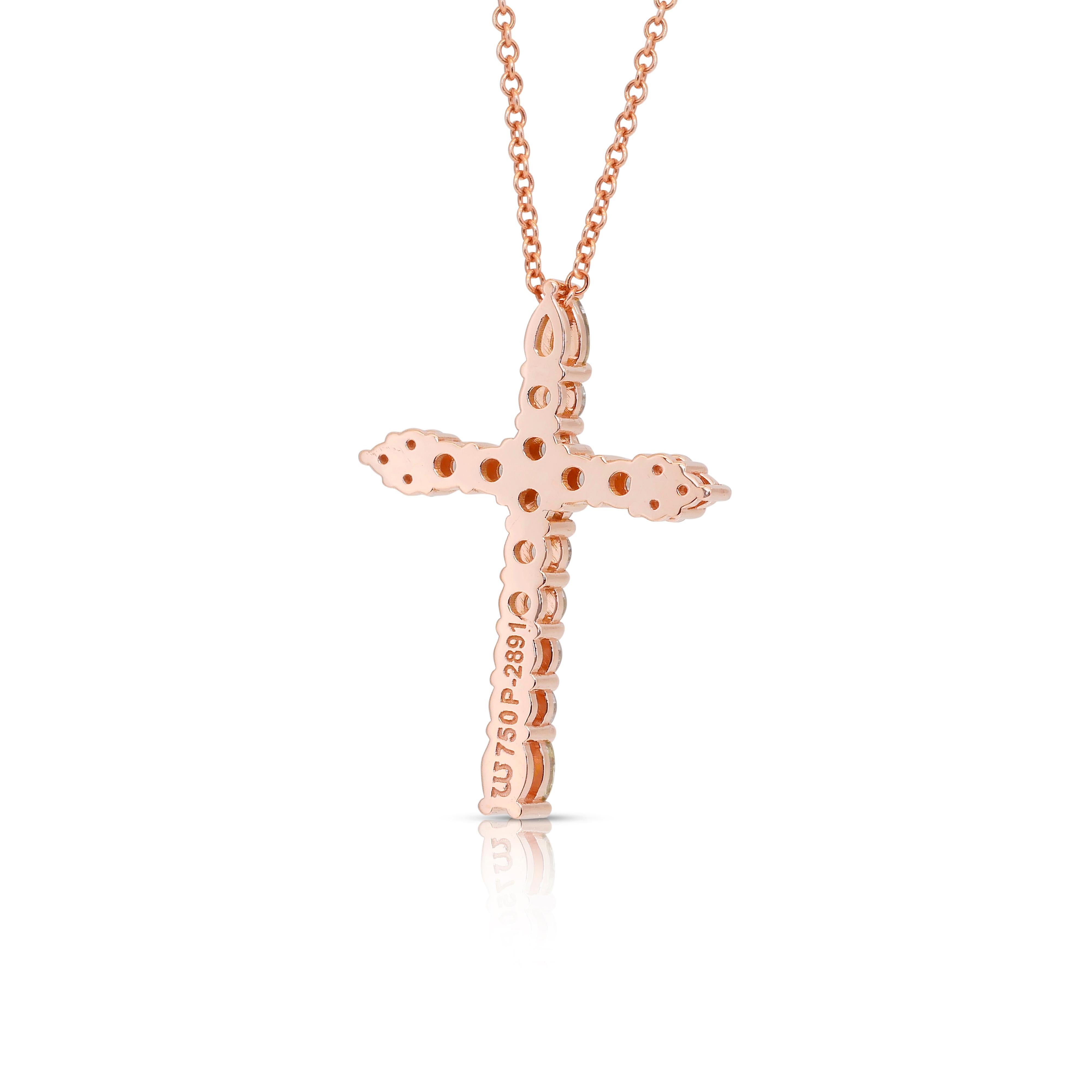 Impresionante Collar de Diamantes de 1.20ct con Colgante de Cruz en Oro Rosa de 14k en venta 4