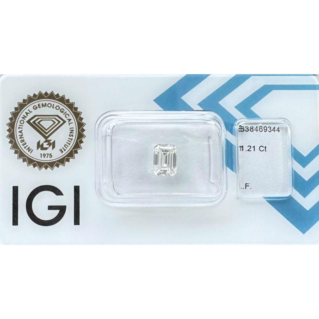 Stunning 1.21ct Double Excellent Ideal Cut Emerald Cut Diamond - IGI Certified

Experience the epitome of luxury with this exquisite 1.21-carat emerald-cut diamond. Boasting a double excellent ideal cut, this diamond radiates maximum brilliance and