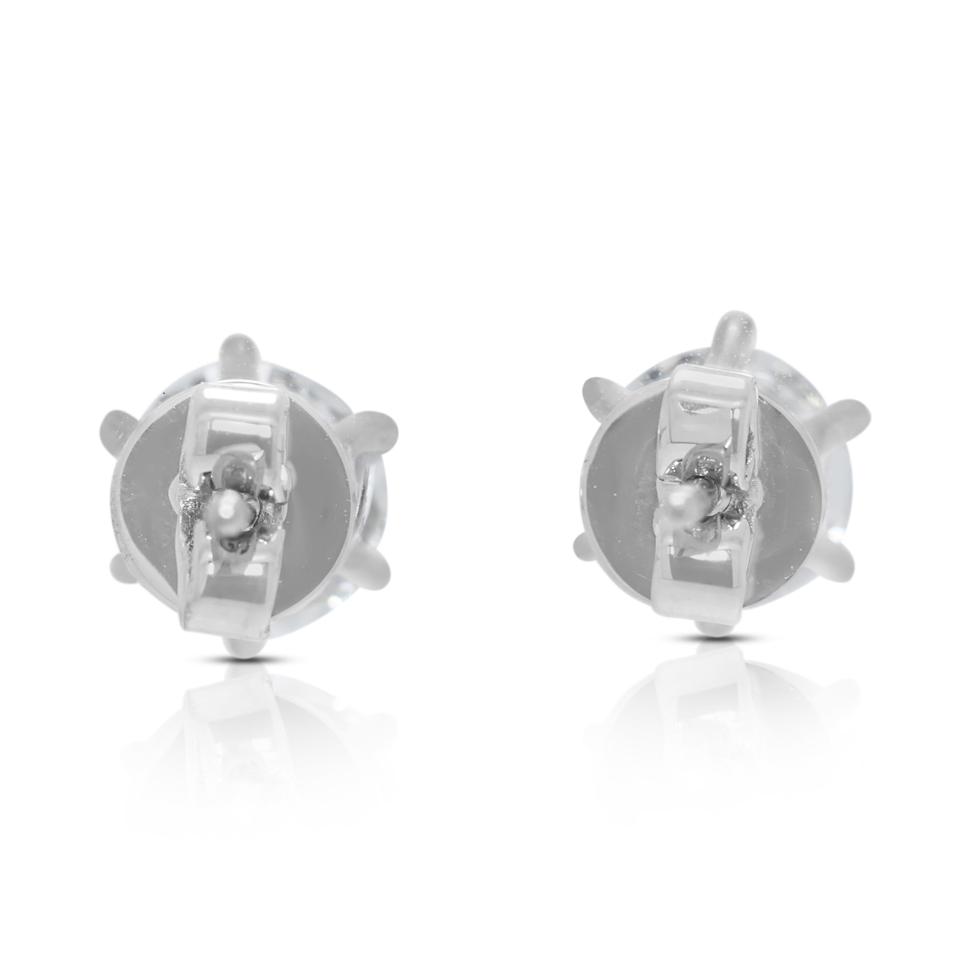 Stunning 1.25ct Natural Diamond Stud Earrings in 18K White Gold For Sale 1
