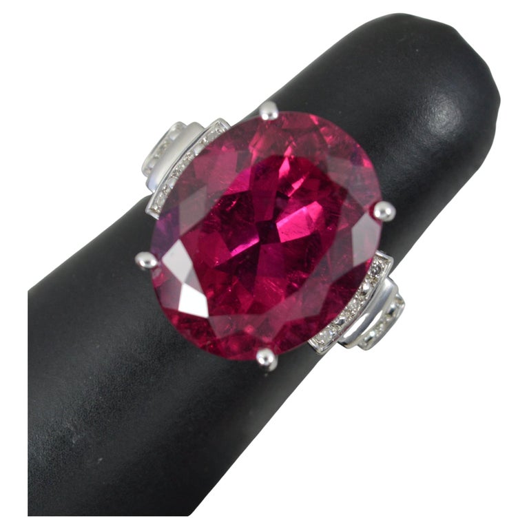 Stunning 12ct Pink Tourmaline and Diamond 14ct White Gold Statement Ring For Sale