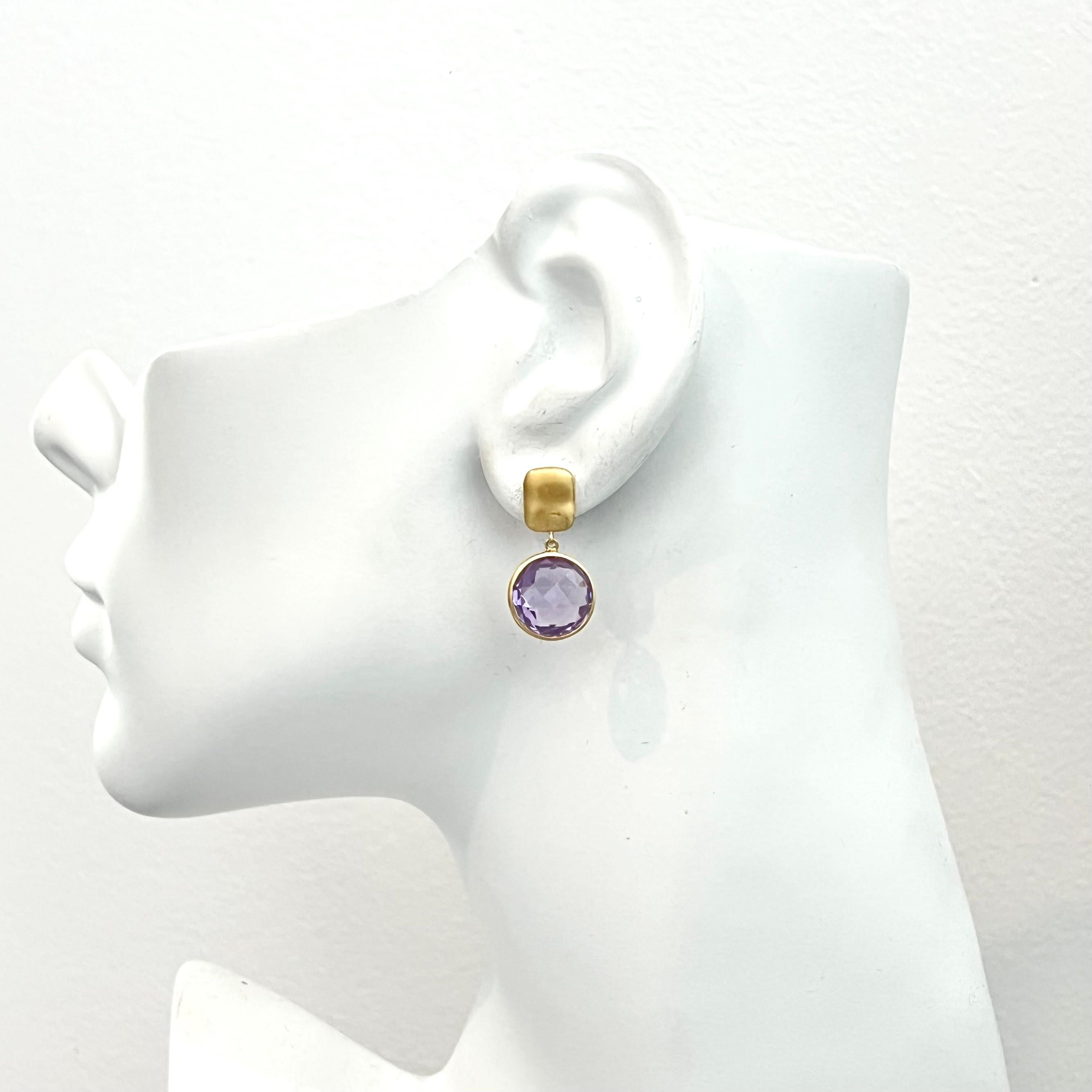 Atemberaubende 12 Karat runde Amethyst-Tropfen-Ohrringe mit rundem Briolette-Schliff (Rundschliff)