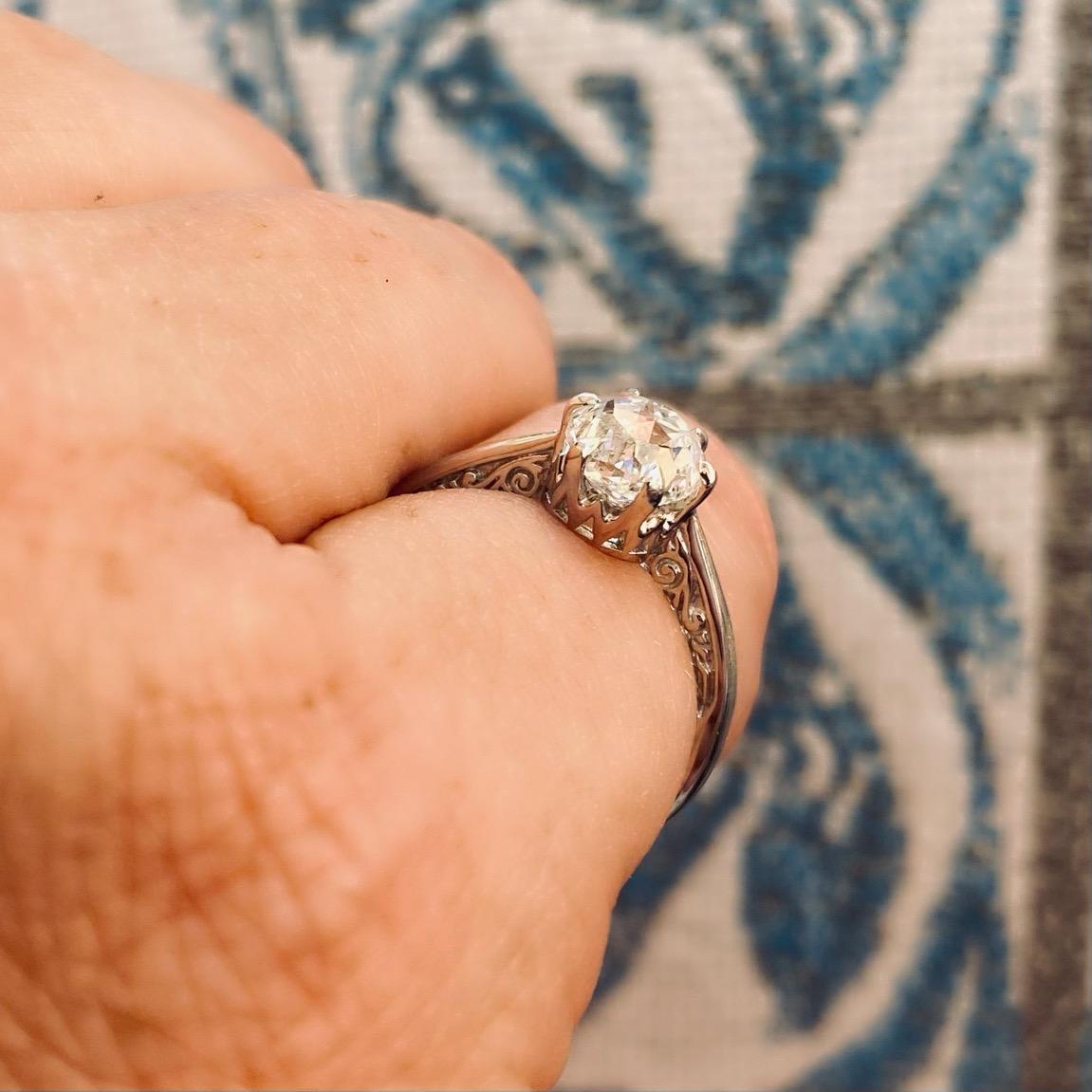 Women's Stunning 1.33ct GIA Crown Jubilee Platinum Diamond Ring For Sale