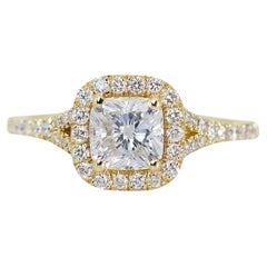 Stunning 1.35 carat Cushion Shape Diamond Ring in 18K yellow gold