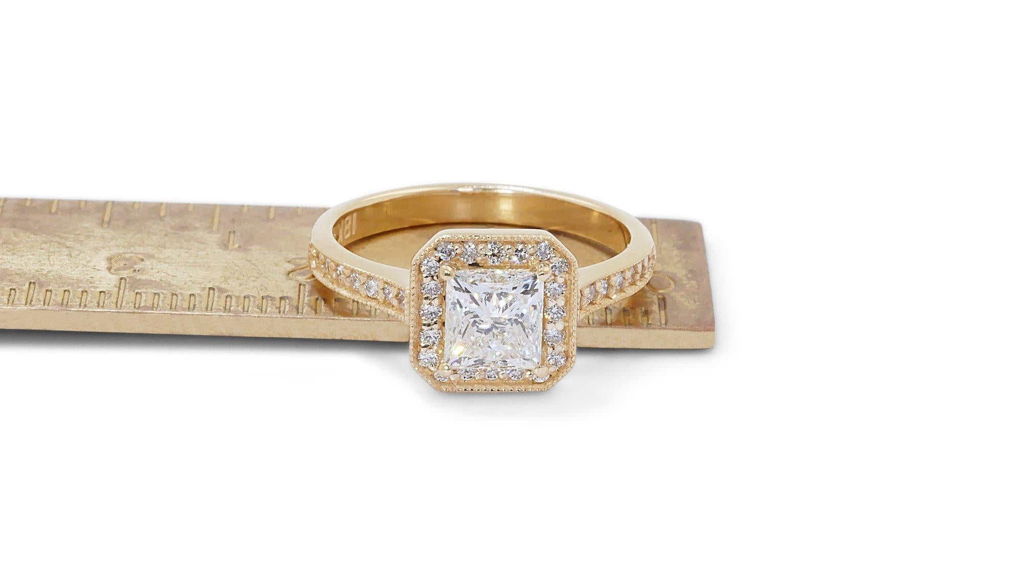 Women's Stunning 1.35 total ct Princess Diamond Ring in 18K Yellow Gold w/ IGI Cert