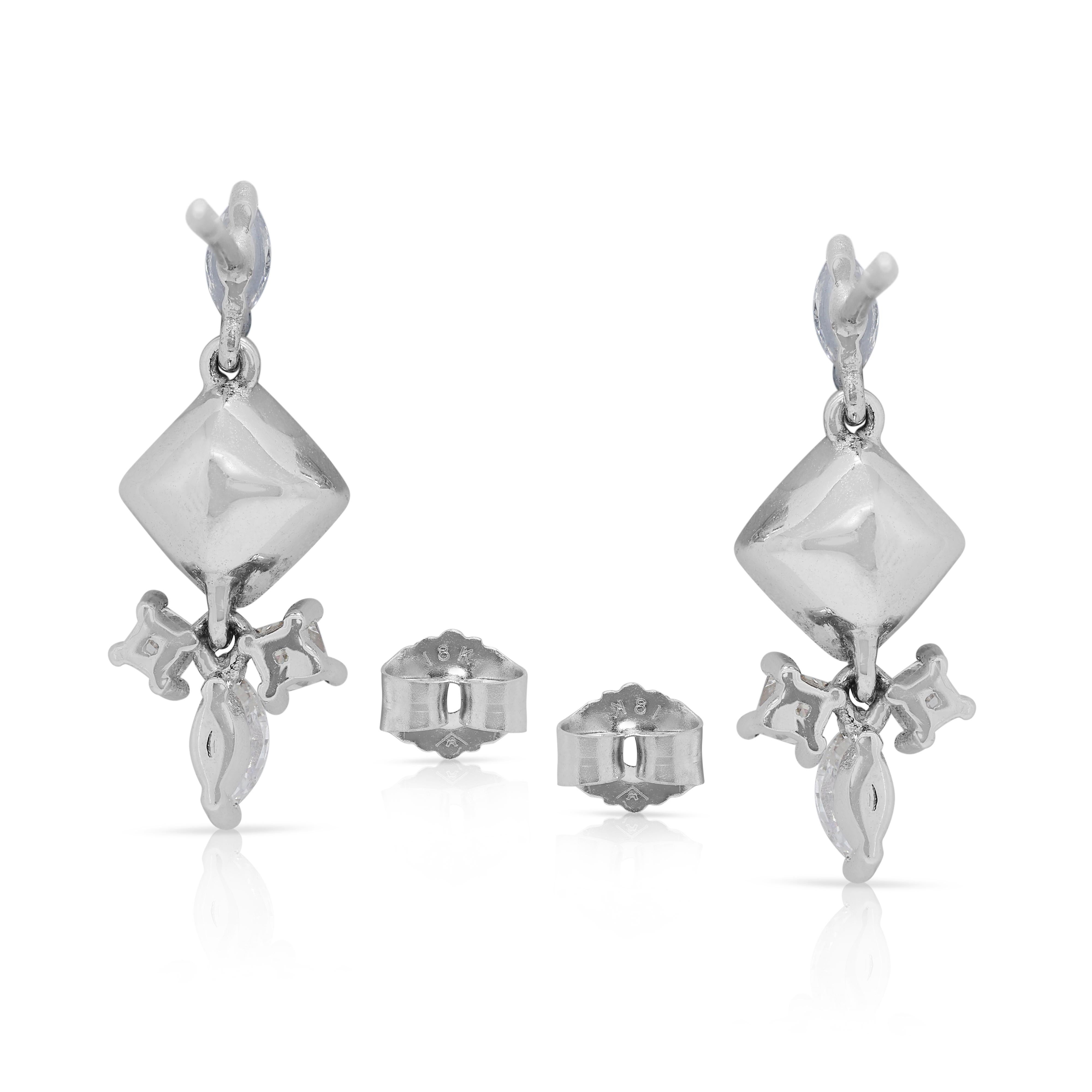 Boucles d'oreilles pendantes en or blanc 14 carats et diamants de 1,37 ct. en vente 2