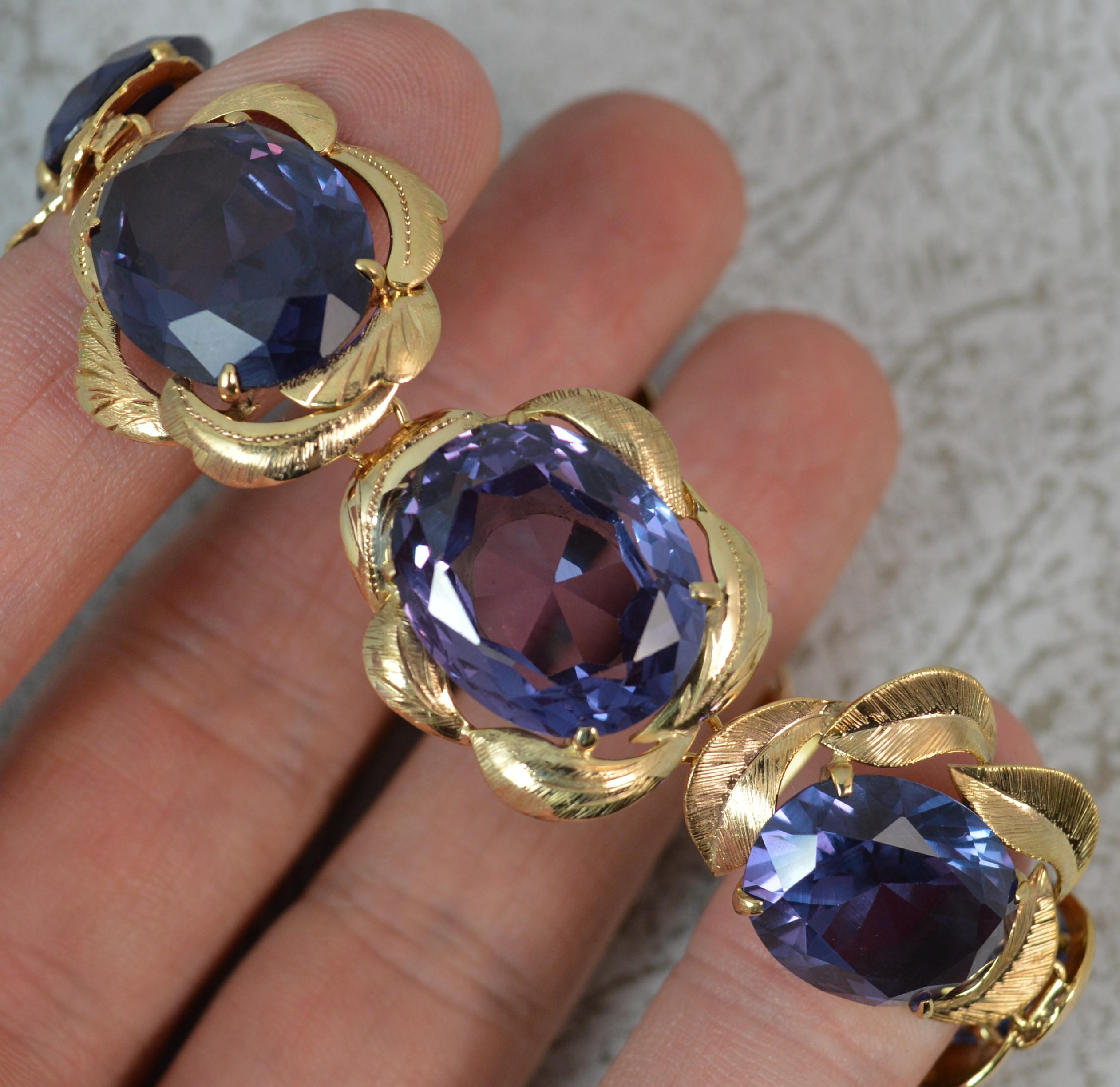 Stunning 14 Carat Gold and Alexandrite Bracelet 2