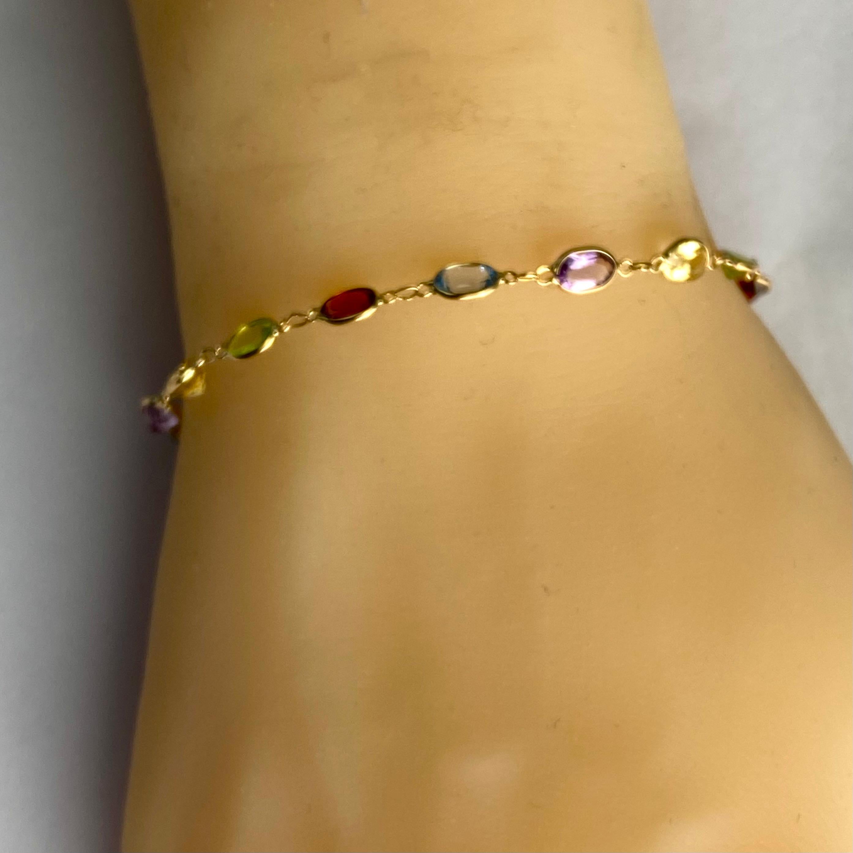 Stunning 14 Karat Vintage Yellow Gold Multi-Gemstone Bracelet For Sale 2