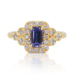 Stunning 1.40ct Tanzanite and Diamonds Cluster Ring in 18k Yellow Gold Stunning 1.40ct Tanzanite and Diamonds Cluster Ring in 18k Yellow Gold