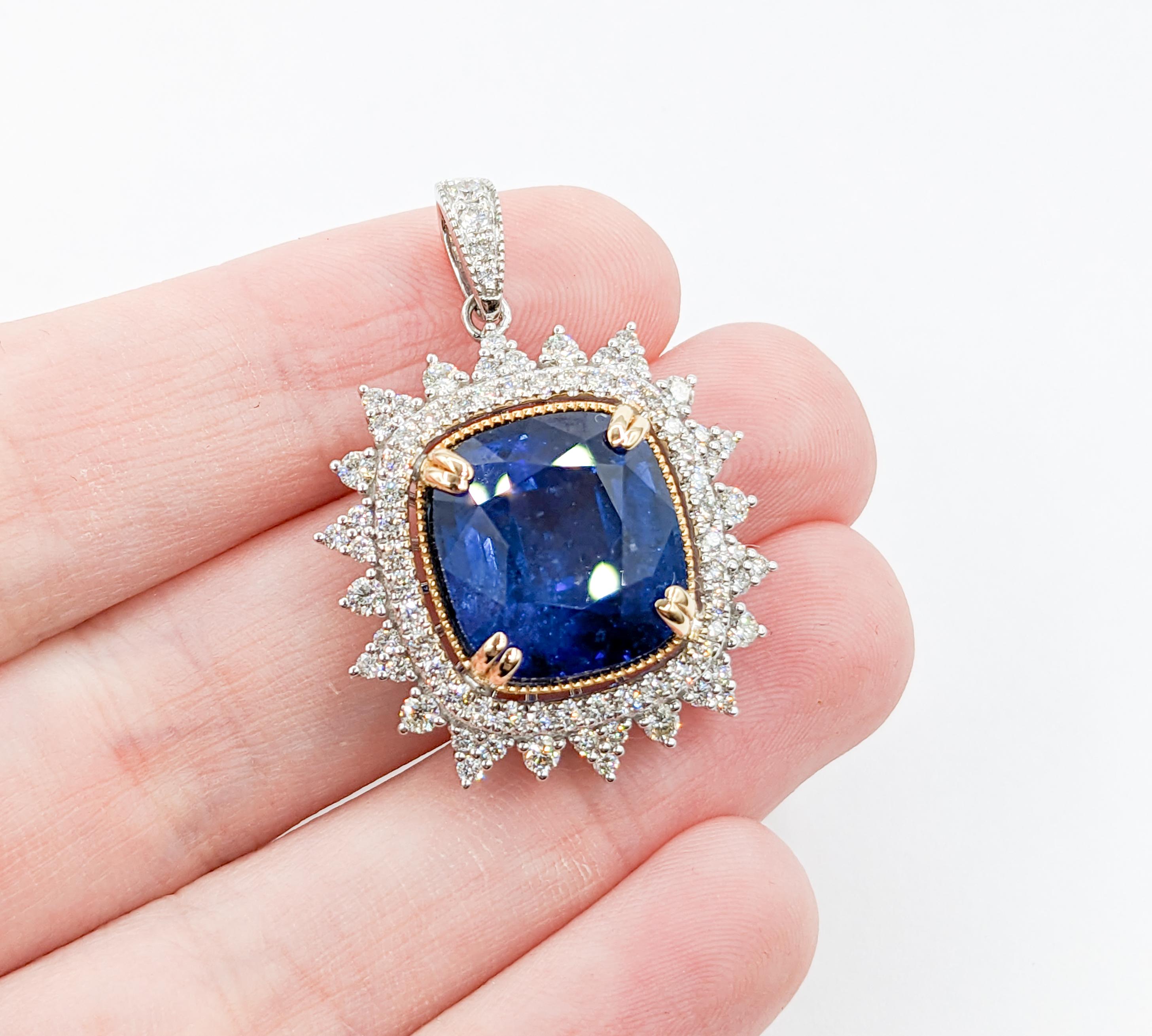 Stunning 14.2ct Sapphire Pendant with Diamond Halo in 14kt White Gold In New Condition For Sale In Bloomington, MN