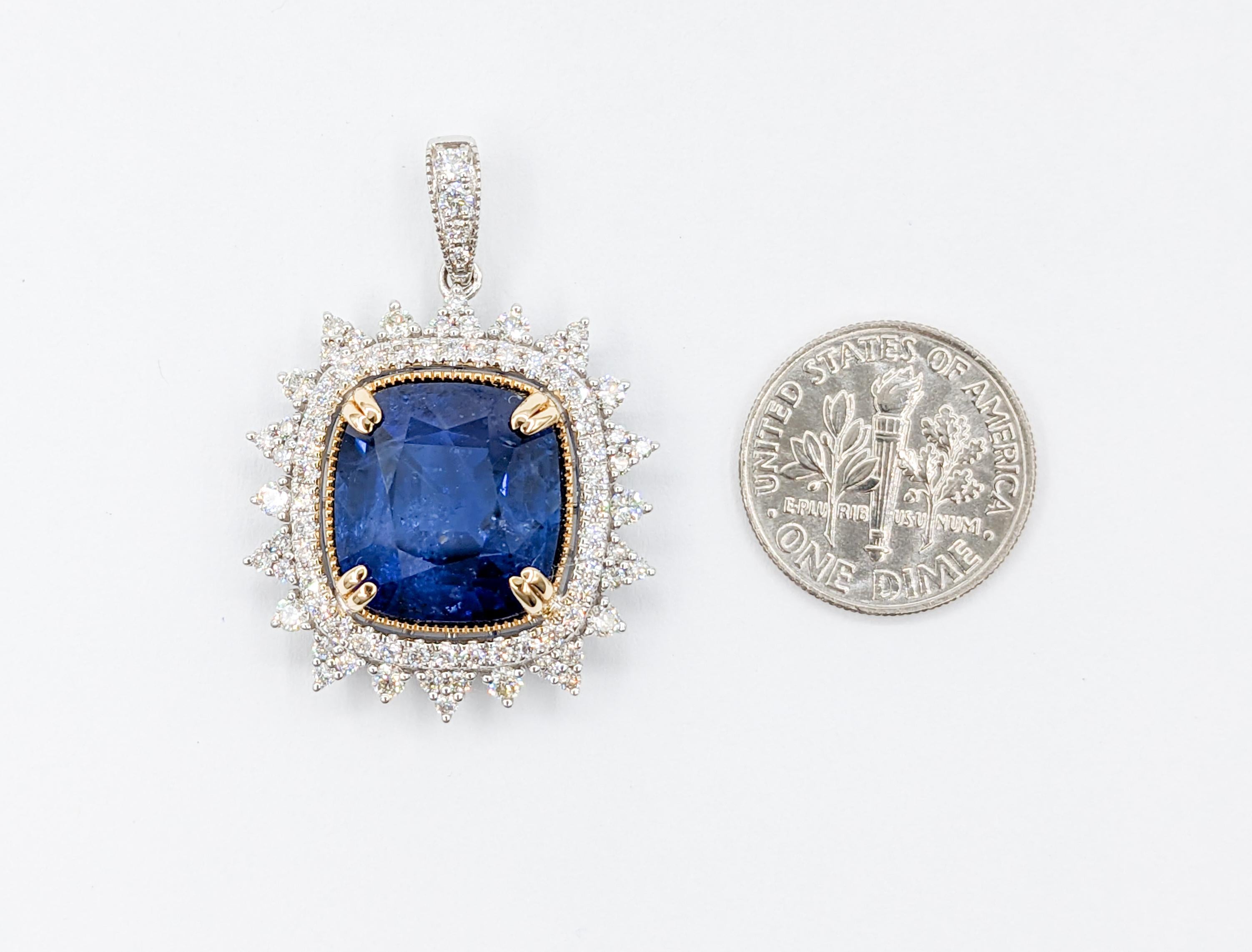 Stunning 14.2ct Sapphire Pendant with Diamond Halo in 14kt White Gold For Sale 1
