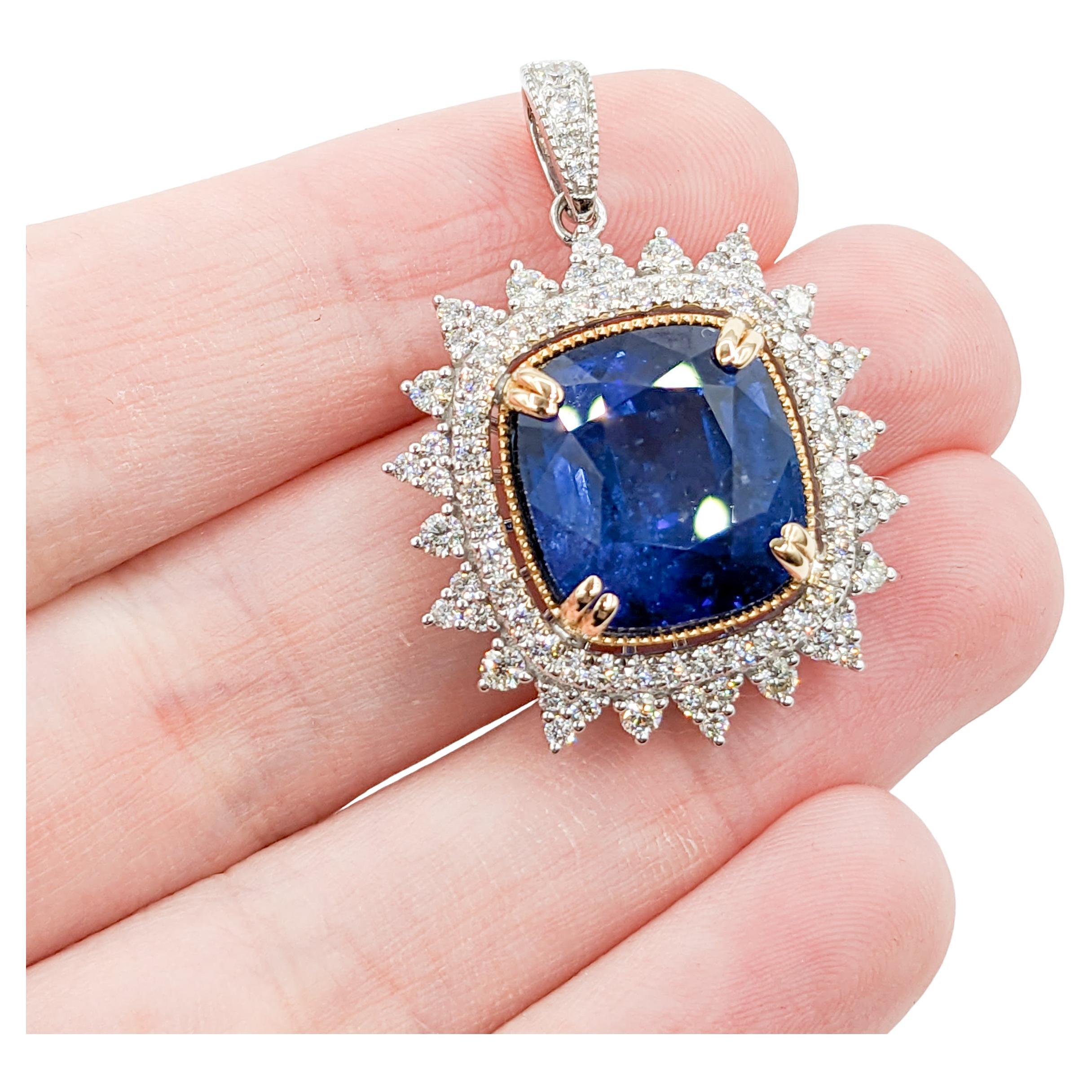 Stunning 14.2ct Sapphire Pendant with Diamond Halo in 14kt White Gold For Sale