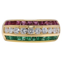 Superbe bague en or jaune 18 carats avec rubis, émeraude et diamants naturels de 1,45 carat
