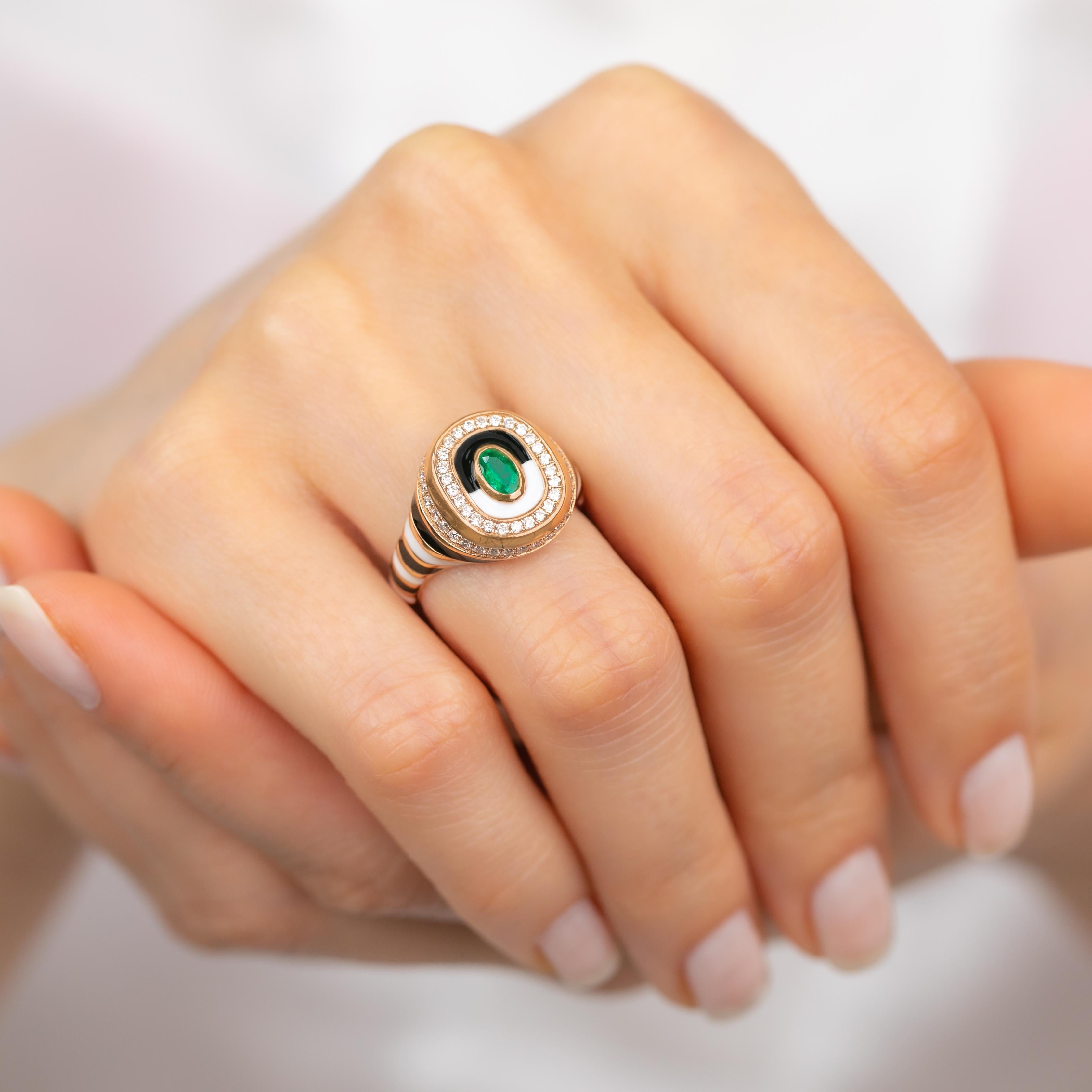 Stunning 925 Silver Emerald Ring Colorful Enameled Ring , Gemstone Jewelry In New Condition For Sale In ISTANBUL, TR