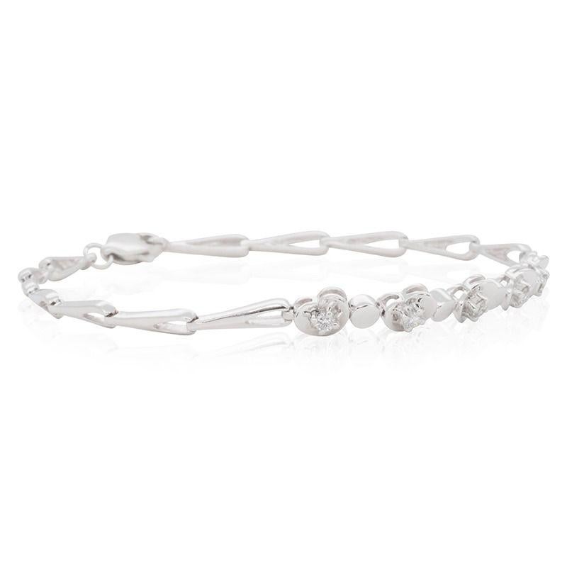 Stunning 14k White Gold Bracelet with 0.05 Ct Natural Diamonds In New Condition In רמת גן, IL