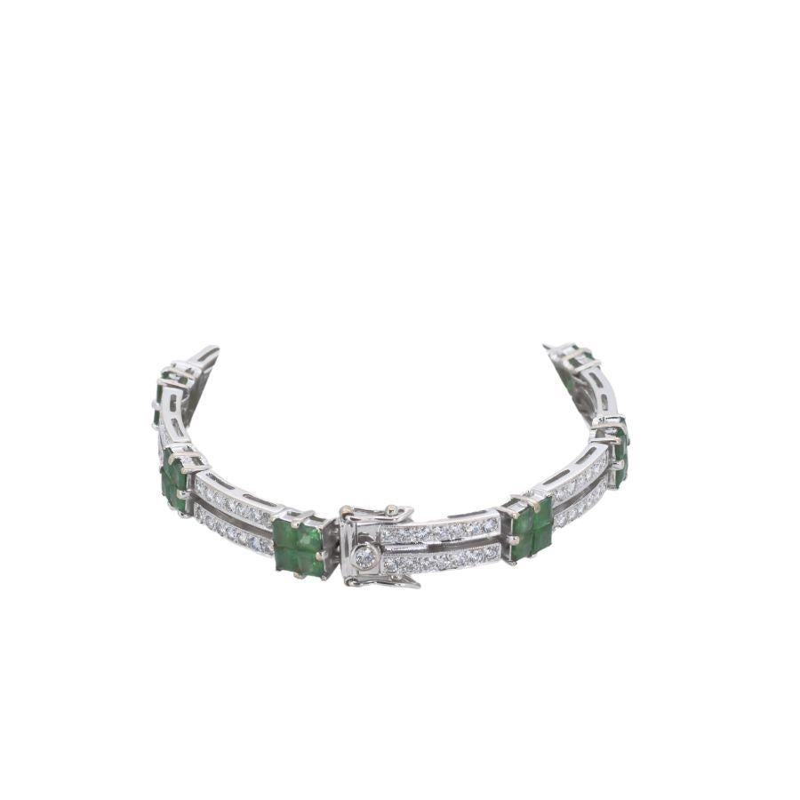 Square Cut Stunning 14k White Gold Bracelet with 3.84ct Natural Emerald and Diamonds For Sale