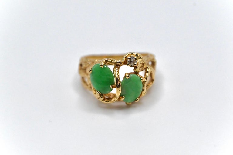 Stunning 14k Yellow Gold and Apple Green Jade Ring For Sale at 1stDibs
