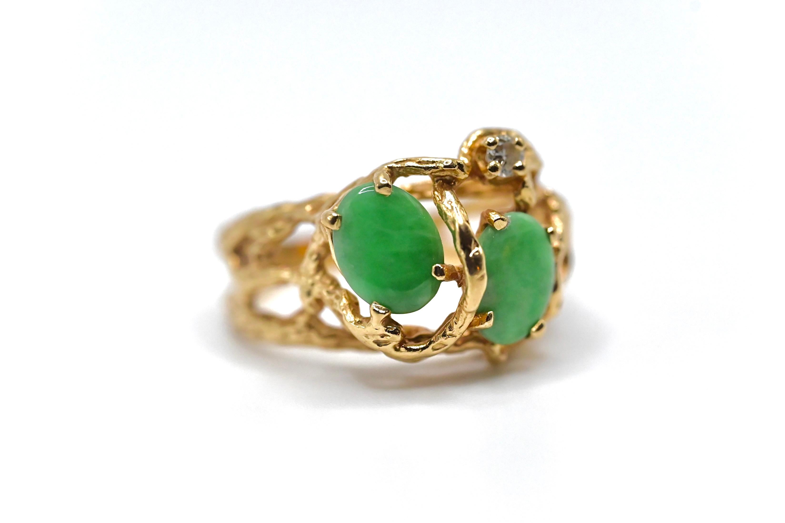 Oval Cut Stunning 14k Yellow Gold & Apple Green Jade Ring