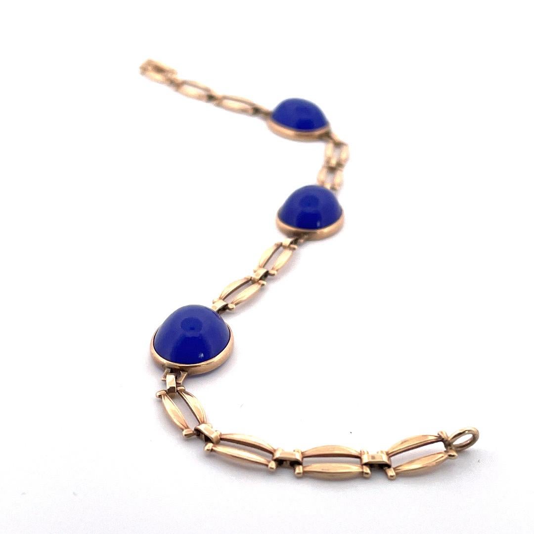 Stunning 14k Yellow Gold Blue Agate Bracelet In Excellent Condition For Sale In New York, NY
