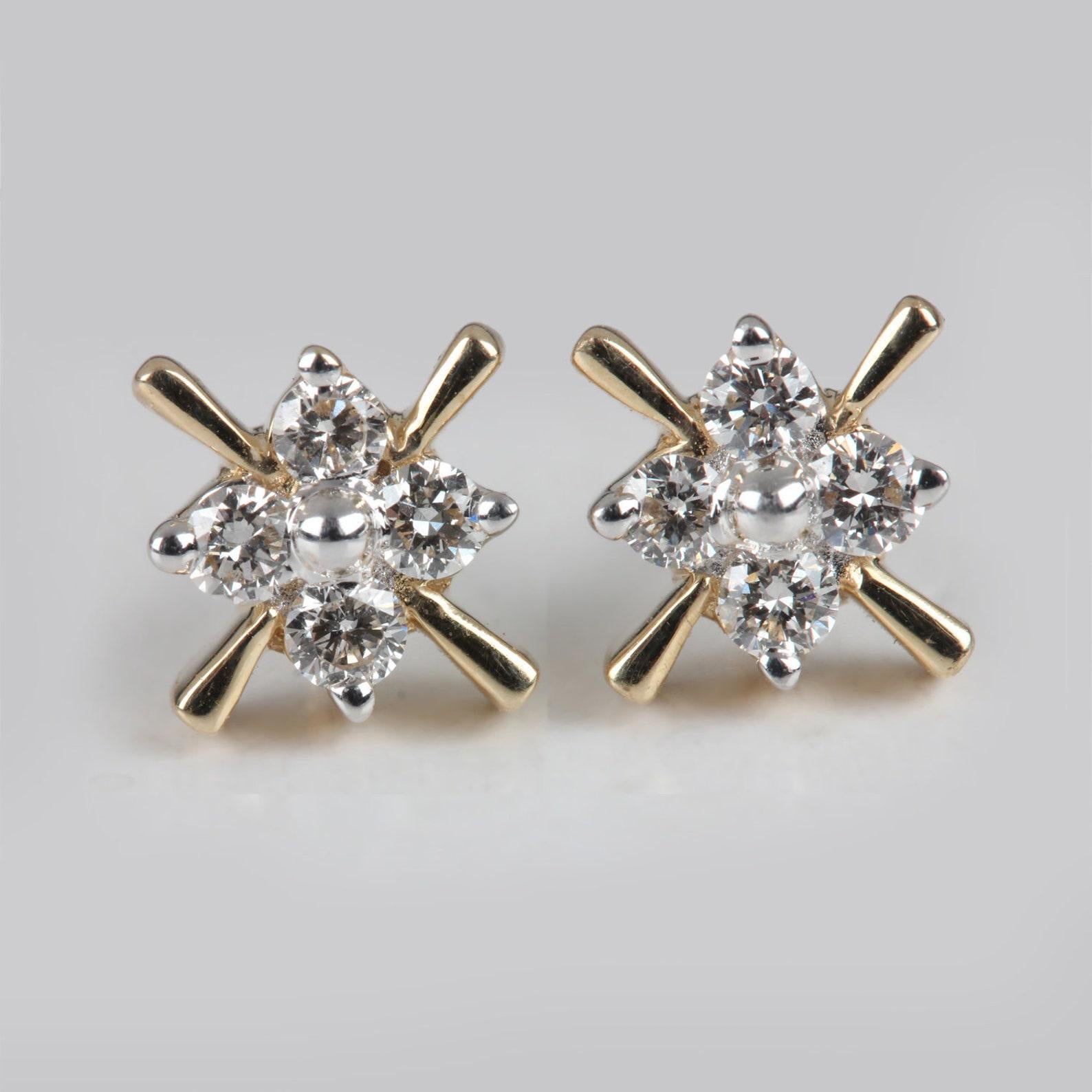 Stunning 14k Yellow Gold Stud Natural Diamond Earring Beautiful Anniversary Gift In New Condition For Sale In Chicago, IL