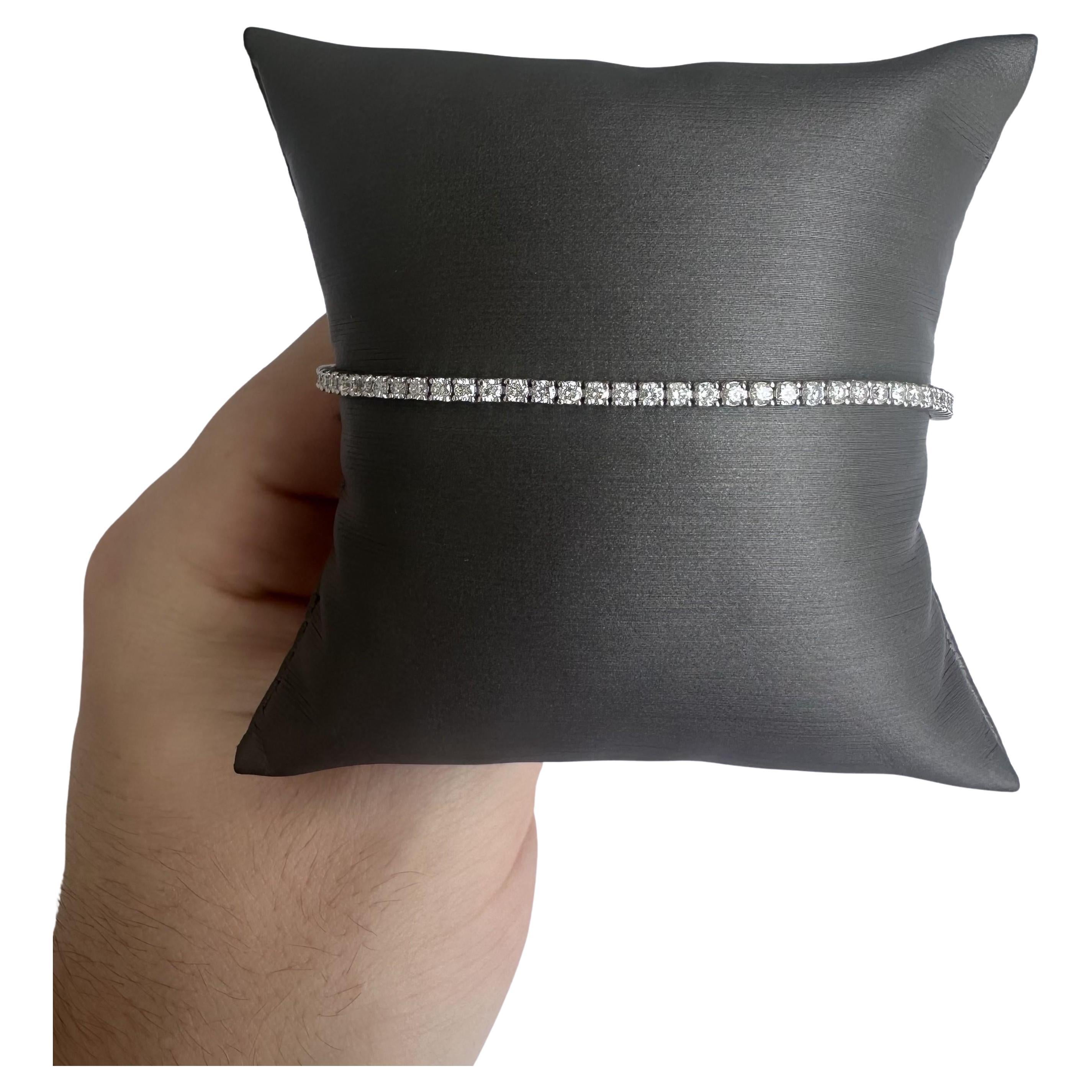 Atemberaubendes Tennisarmband aus 14kt Weißgold mit natürlichen Diamanten - 2,25 ctw, 7" Länge