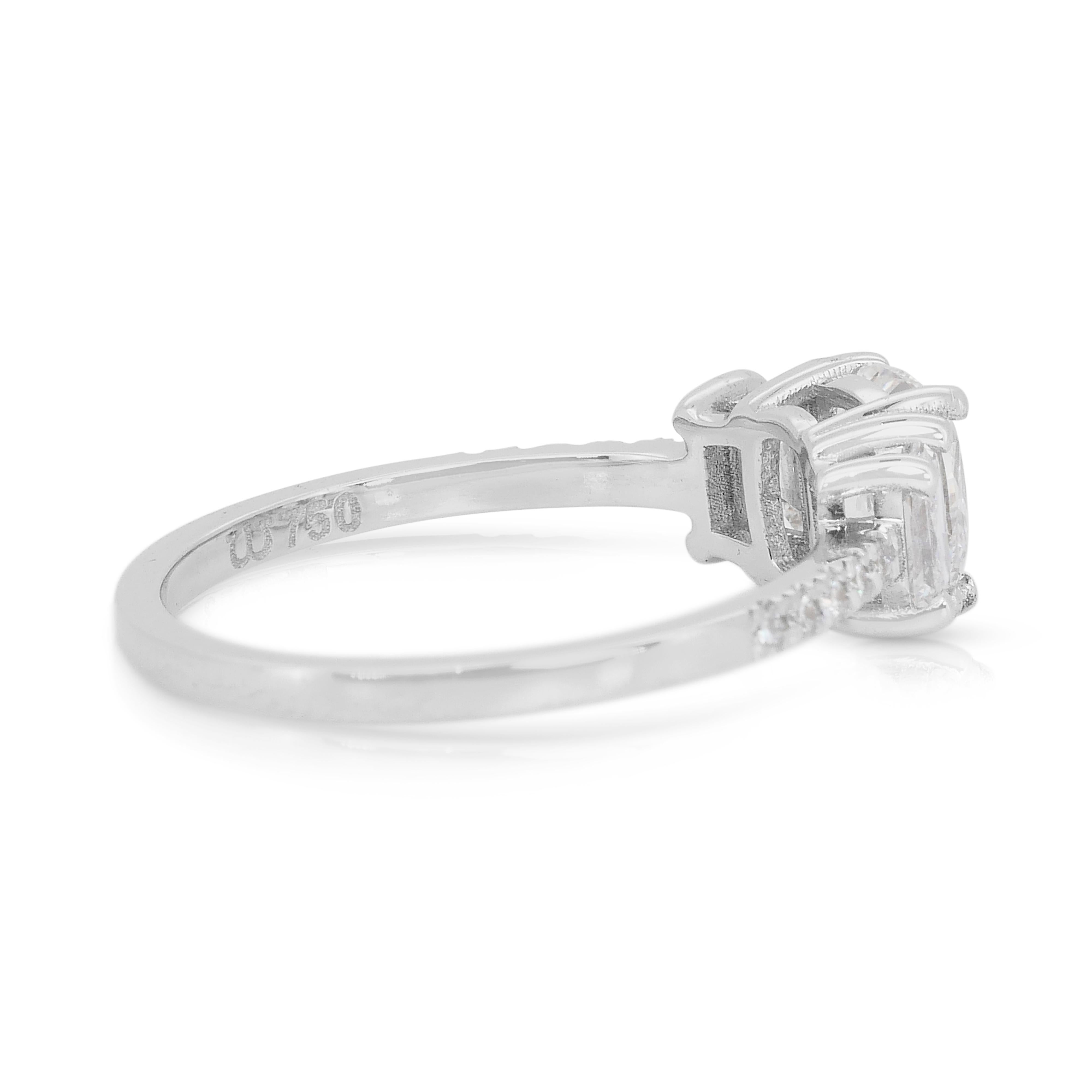 Whiting 1,50ct Diamonds 3-Stone Ring in 18k White Gold - IGI Certified (bague à 3 pierres en or blanc 18 carats) Neuf - En vente à רמת גן, IL