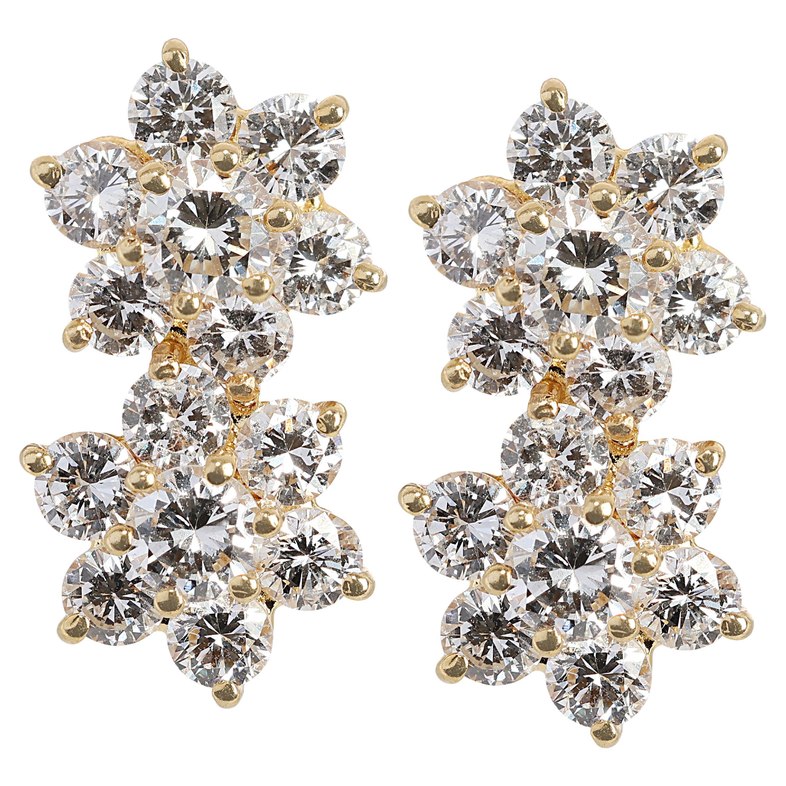 Stunning 1.52ct Diamonds Stud Earrings in 18K Yellow Gold For Sale