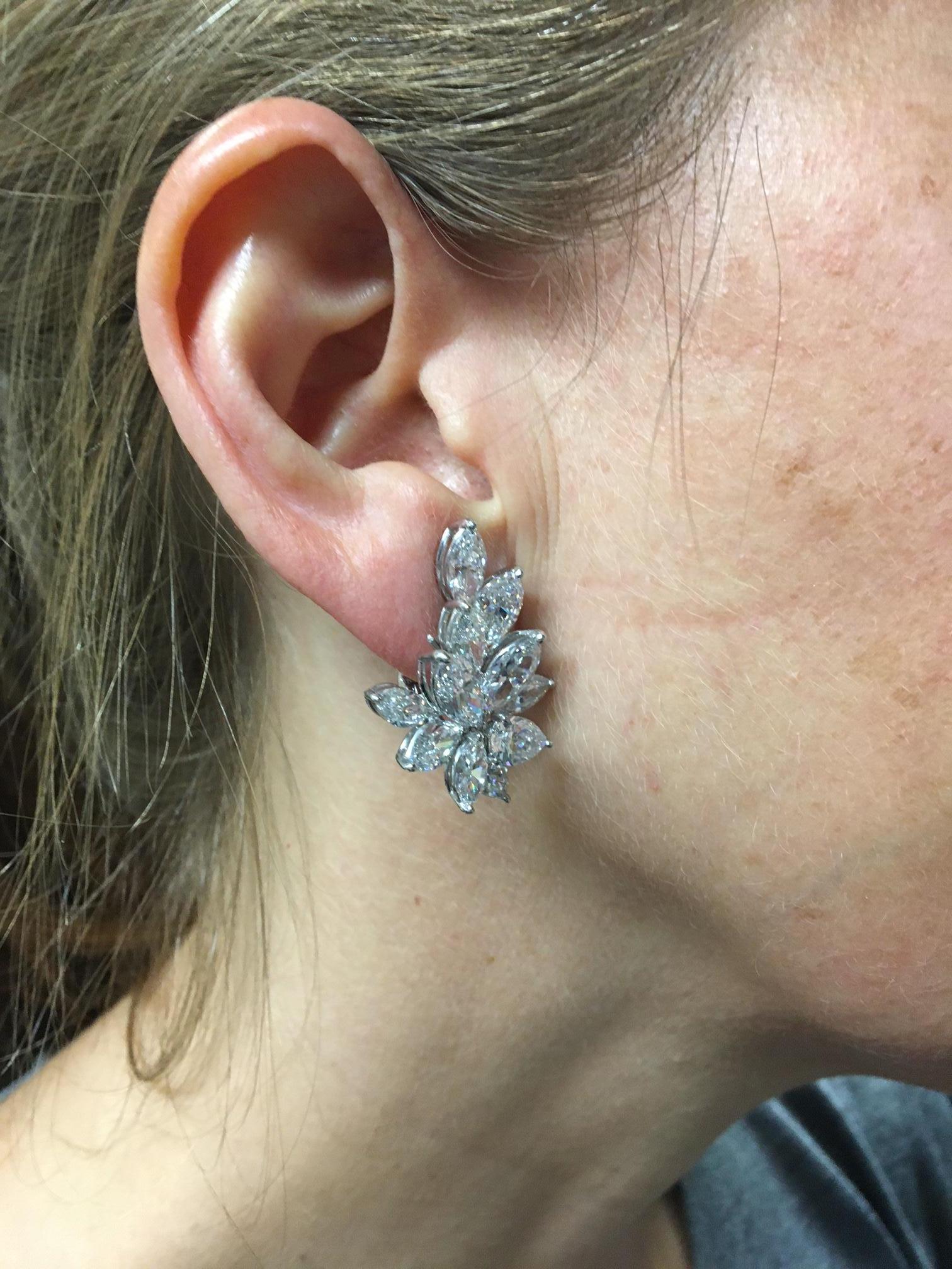 Women's or Men's Stunning 16.58 Carat GIA Certified Diamond Platinum Cluster Earrings For Sale