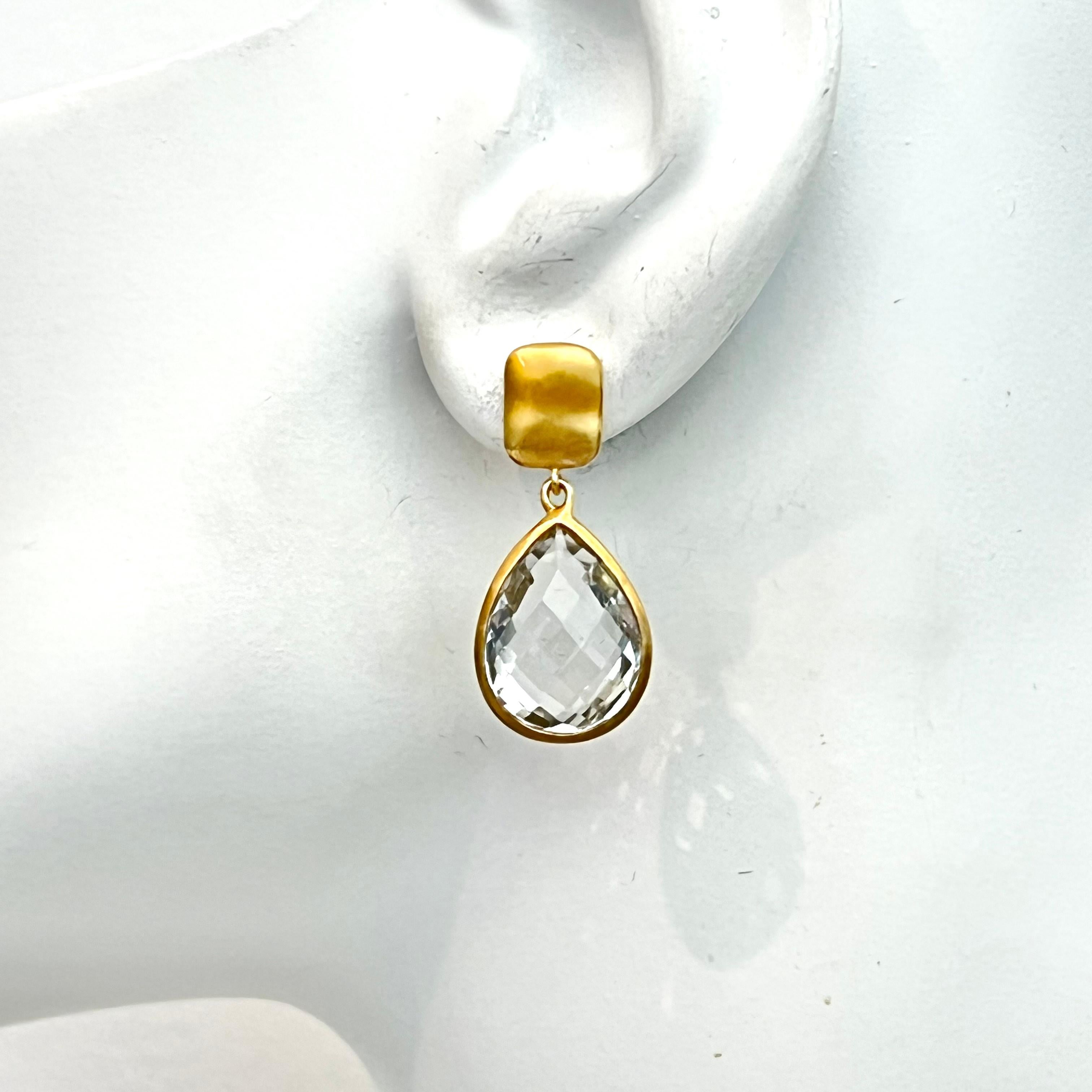 Stunning 16ct Pear-shape Briolette Cut White Topaz Drop Earrings In New Condition In Los Angeles, CA