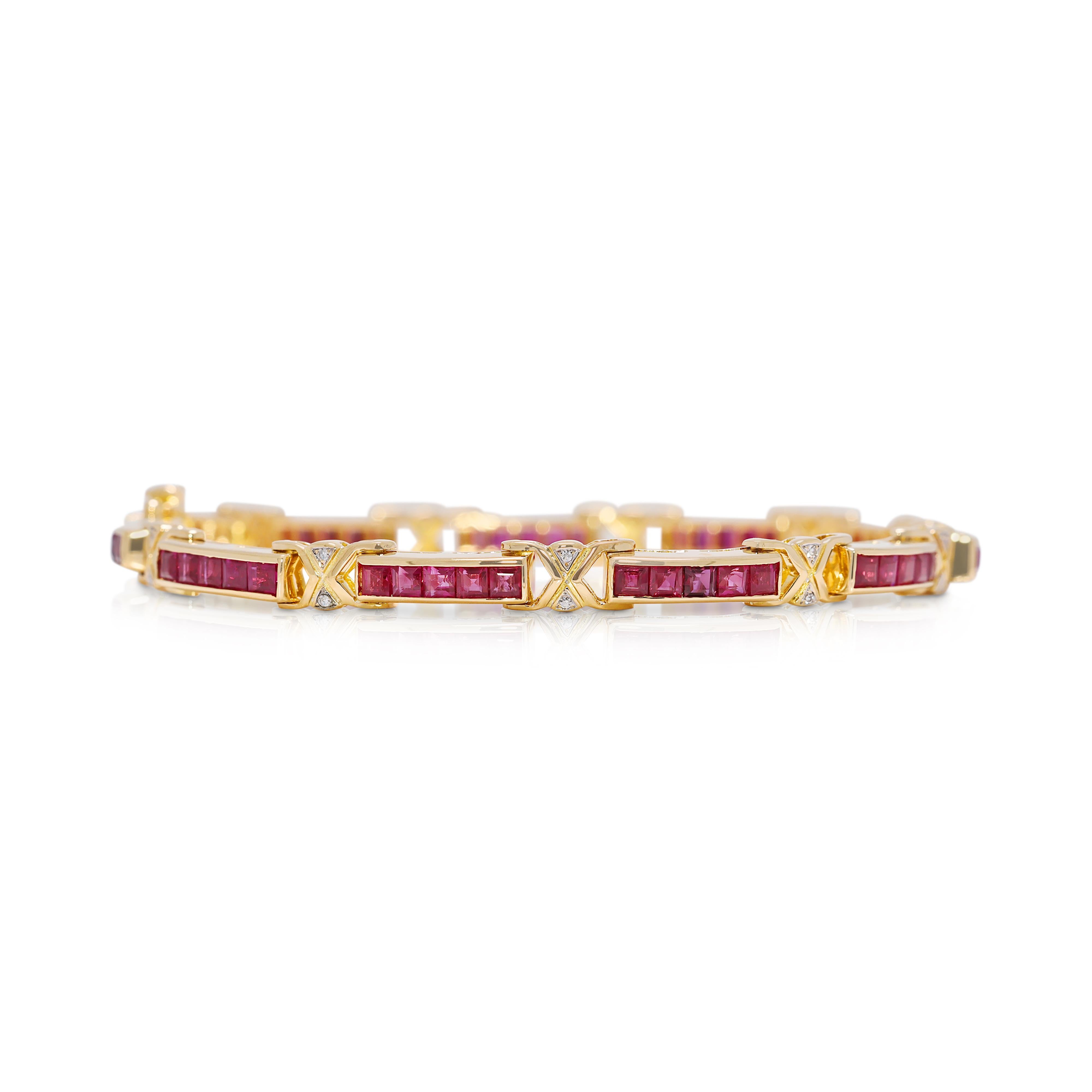 Taglio princess Stupendo bracciale con rubino e diamanti naturali da 1,71 carati in oro giallo 18 carati in vendita