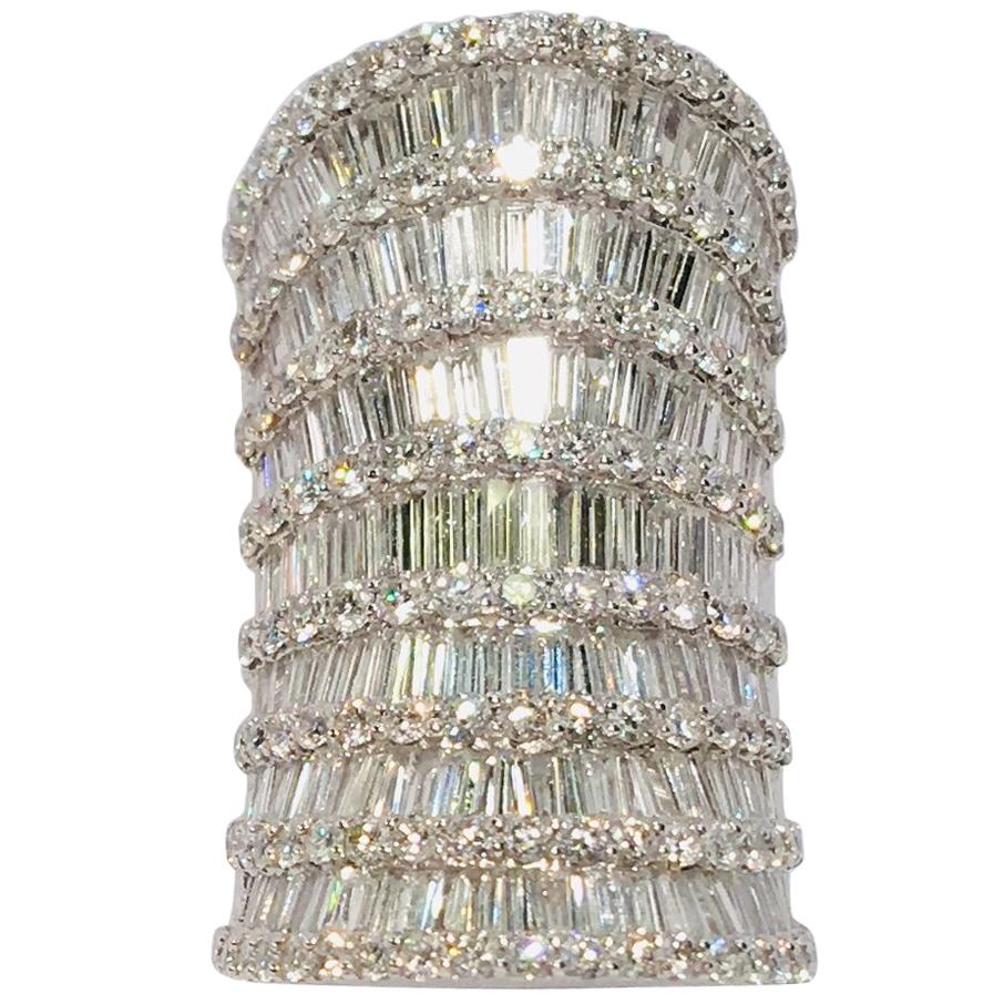 Stunning 17.5 Carats VS-SI F Diamond Colossal “Lucky 7” Baguette Cocktail Ring