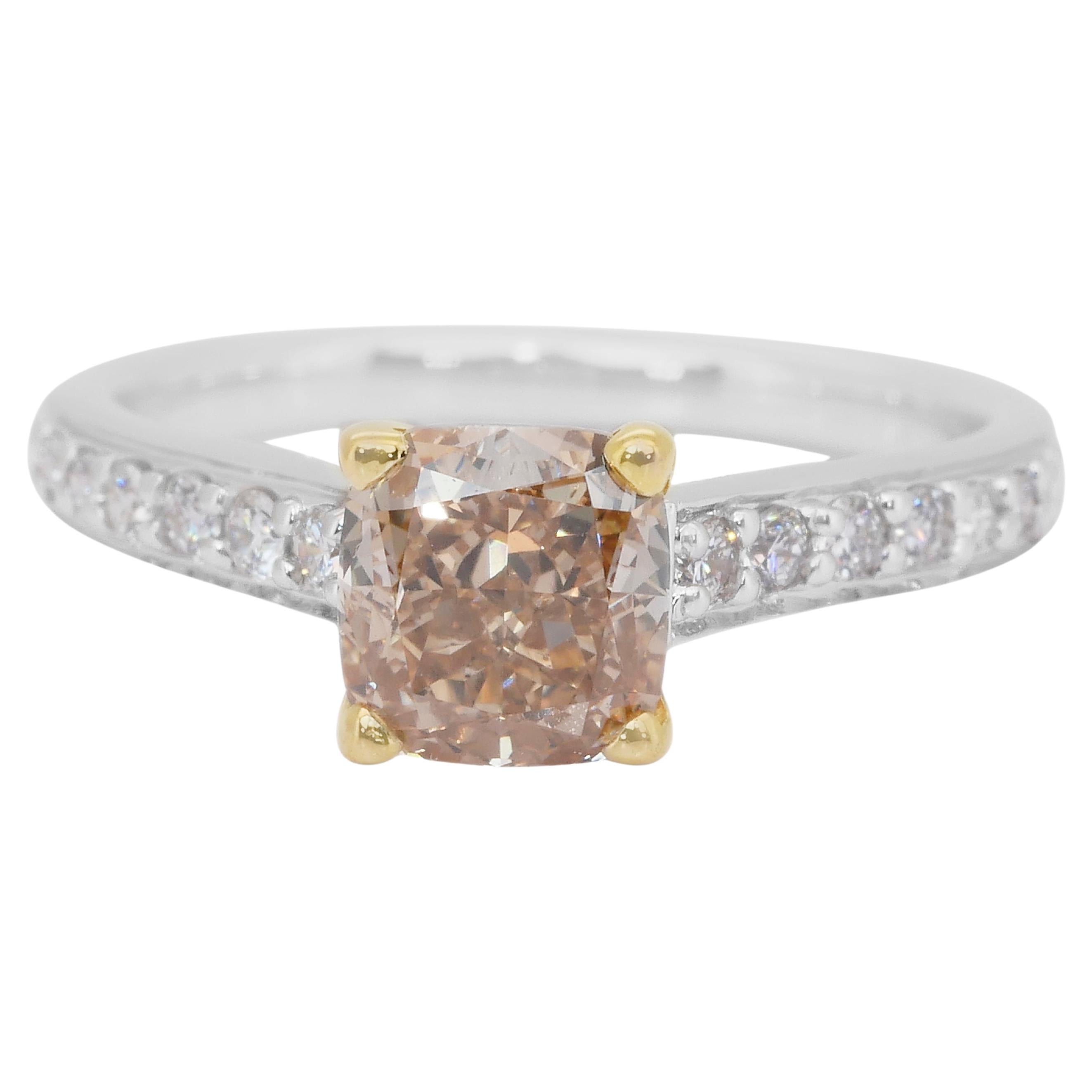 Atemberaubende 1,78ct Diamanten Pave Ring in 18k Weiß & Gelbgold - IGI zertifiziert