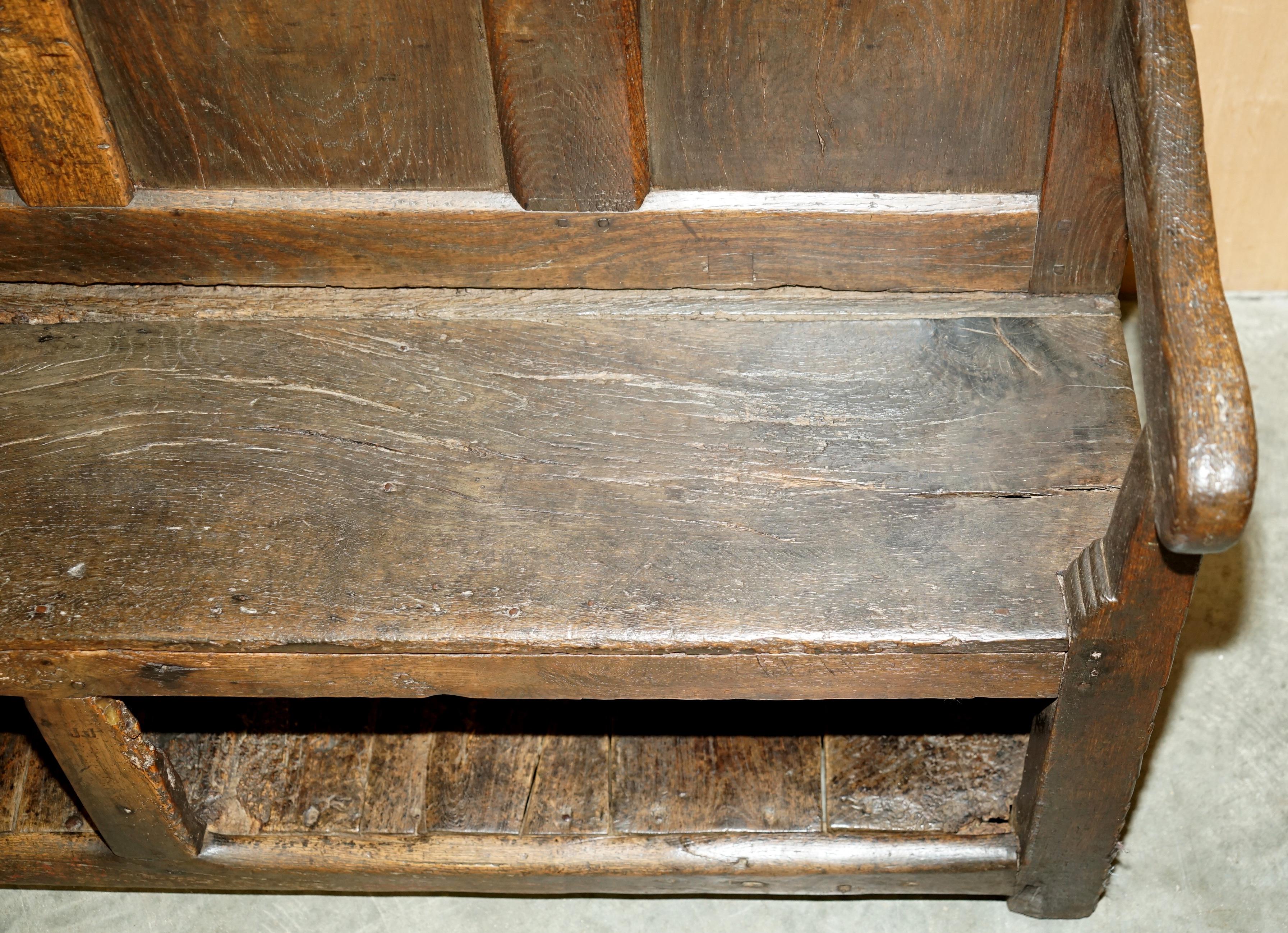 STUNNiNG 17TH CENTURY ANGLESEY WALES SETTLE BENCH LOVELY HALLWAY TAVERN SEATING im Angebot 6