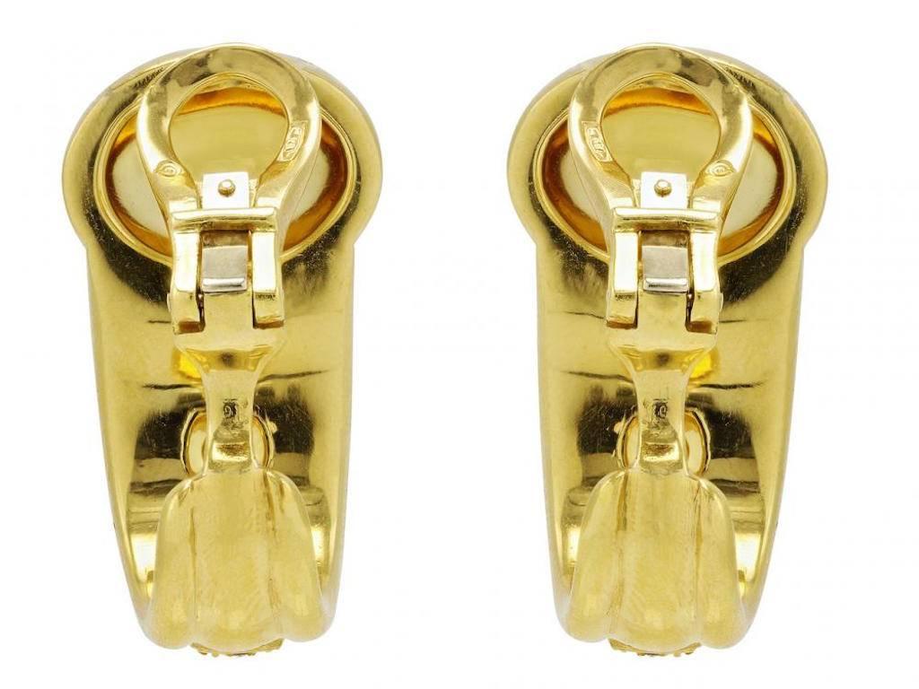 Contemporary Stunning 18 Karat Gold 1980s Citrine Diamond Pave Half Hoop Earrings For Sale