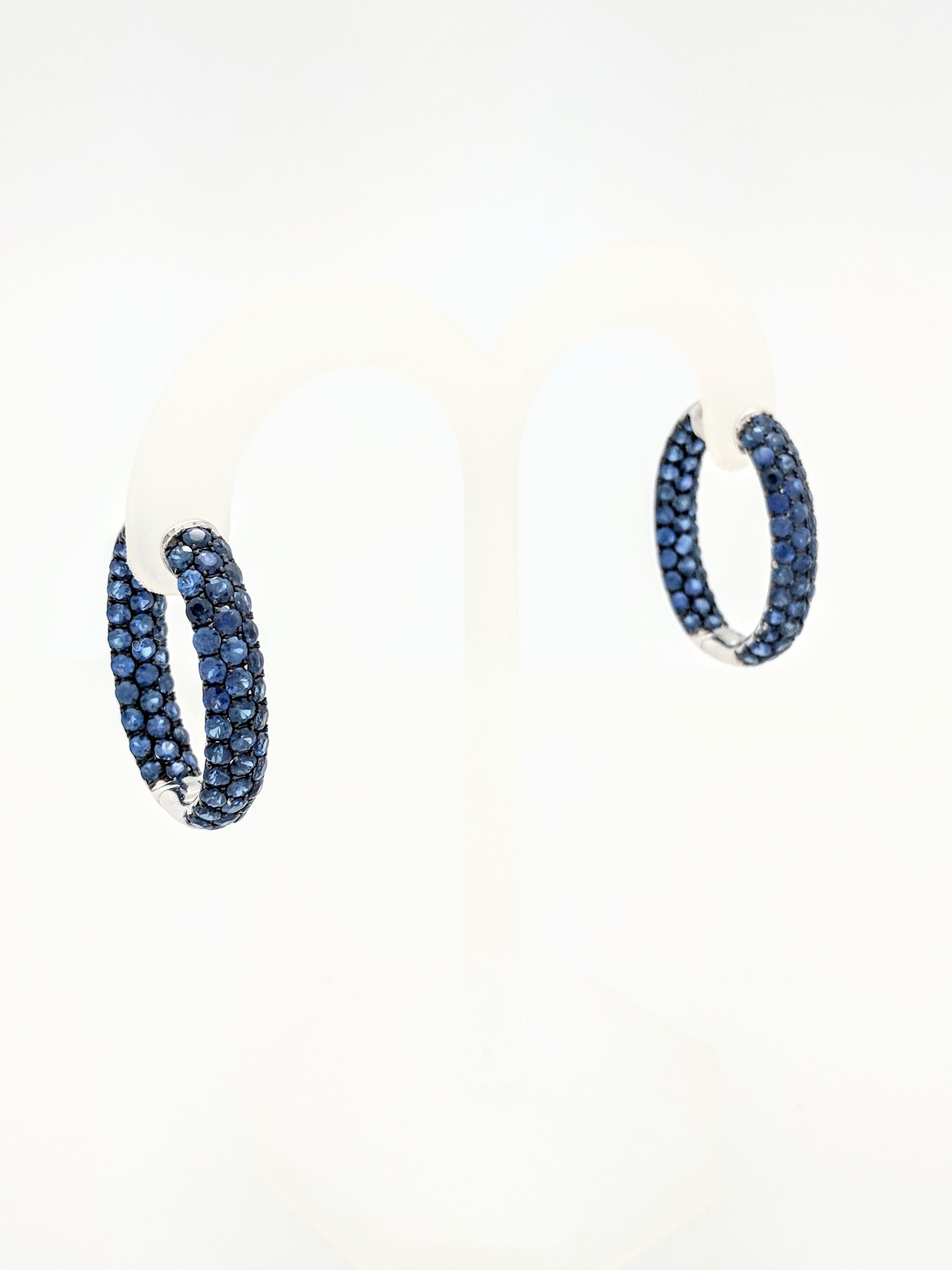Round Cut Stunning 18 Karat White Gold Natural Sapphire Inside-Out Elongated Hoop Earrings
