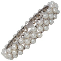 Used Stunning 18 Karat White Gold Pearl and Diamond Bracelet