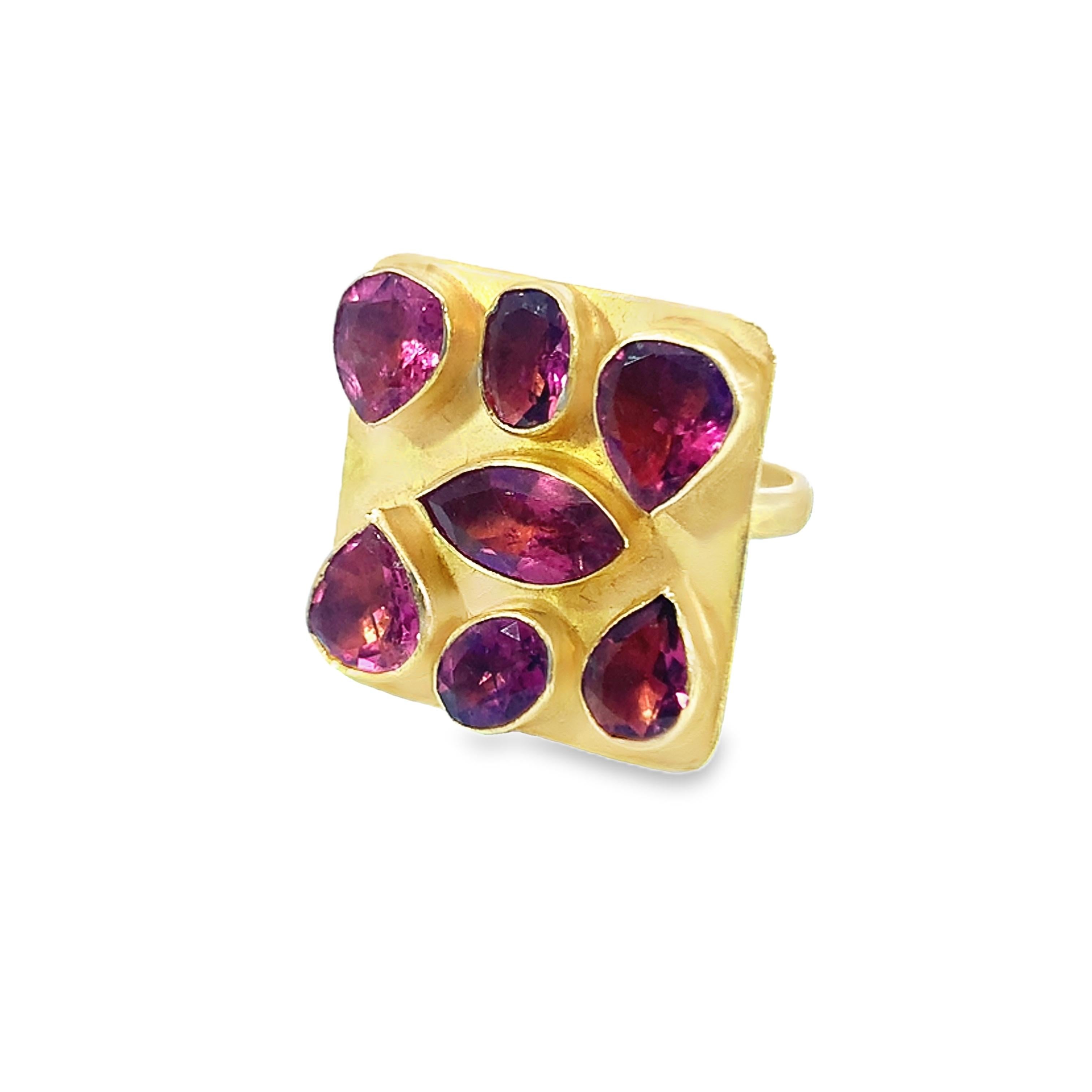 Impresionante Anillo de Oro de 18 Kt y Turmalina Natural en Nuevo estado para la venta en New York, NY