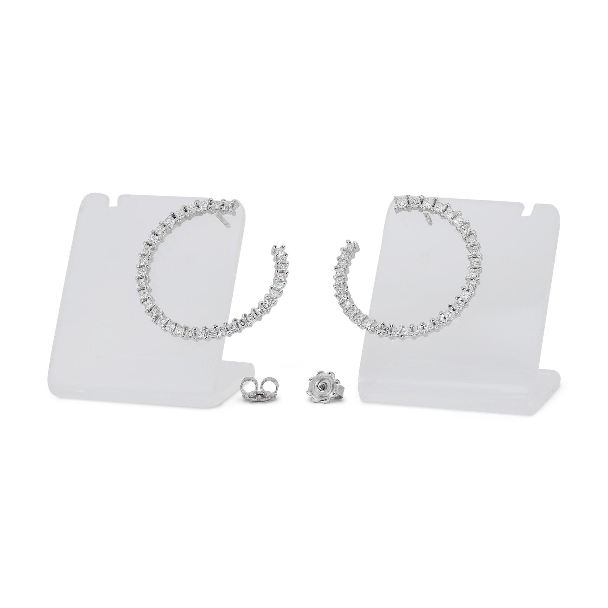 Captivant boucles d'oreilles semi-cercles en or blanc 18 carats en vente 1