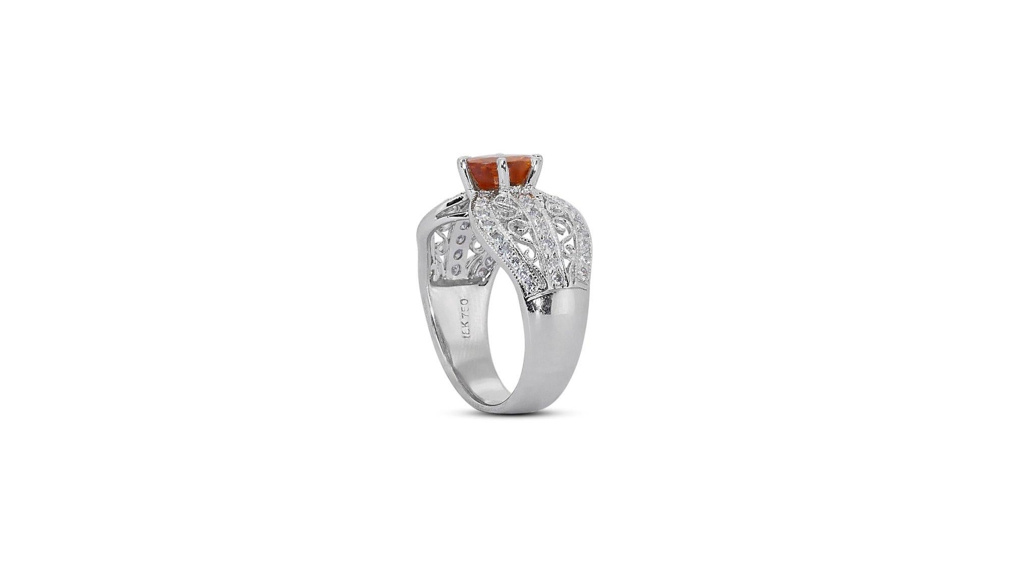  Stunning 18 kt. White Gold Ring w/ 2.70 ct Citrine & Natural Diamonds IGI Cert For Sale 3