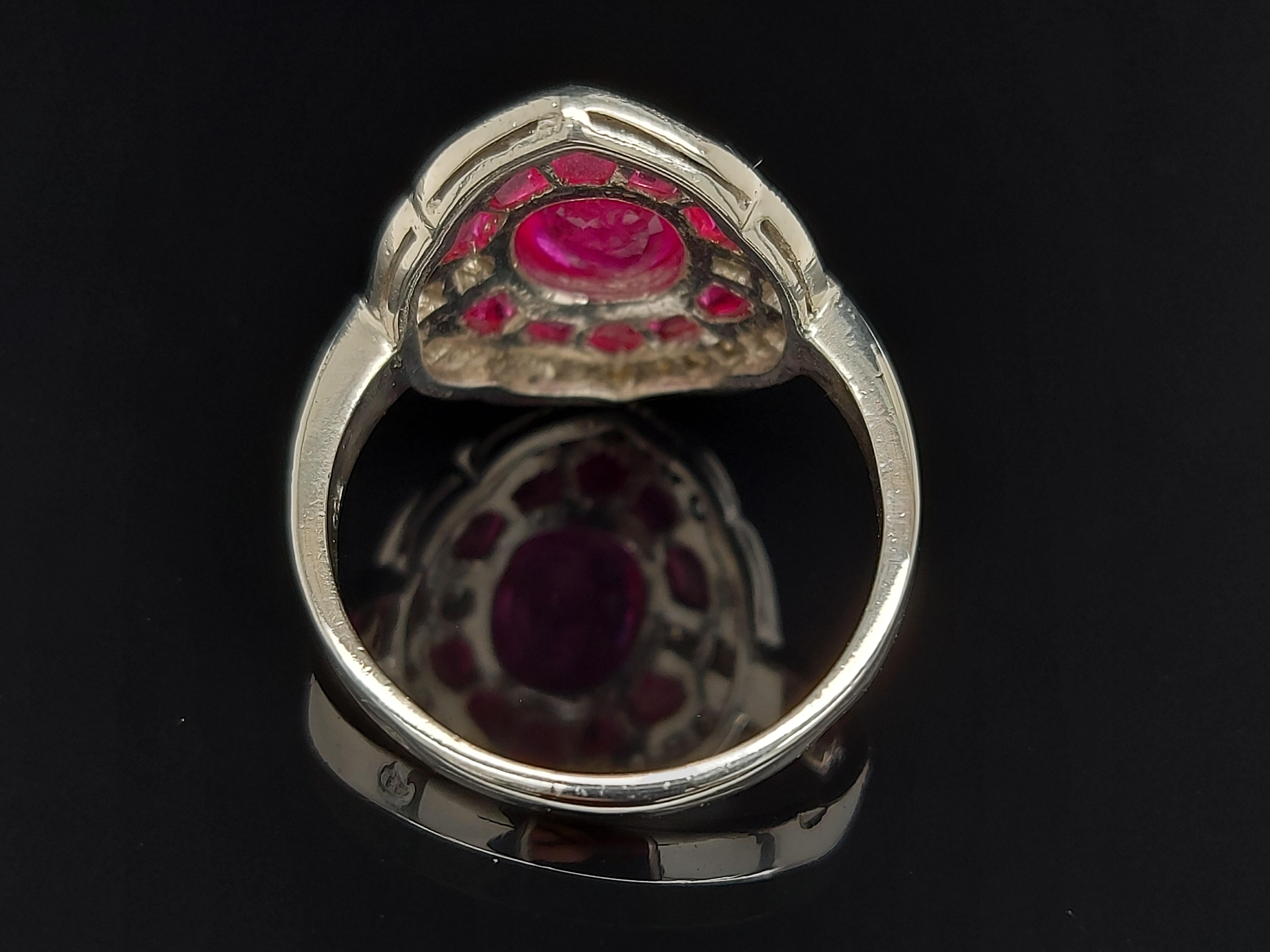 Stunning 18 Karat White Gold Ring with Rubies and Brilliant Cut Diamonds For Sale 2