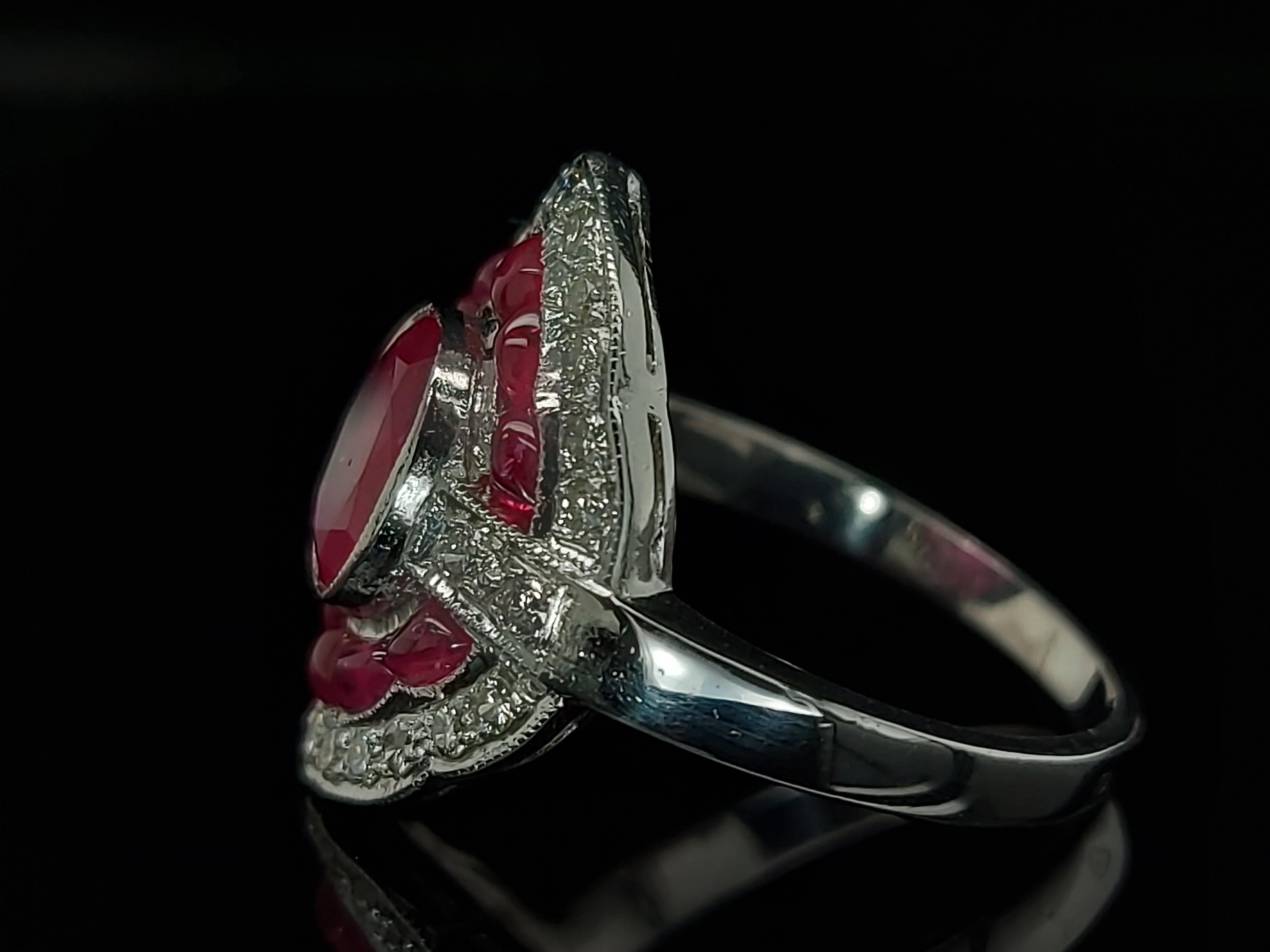 Stunning 18 Karat White Gold Ring with Rubies and Brilliant Cut Diamonds For Sale 3