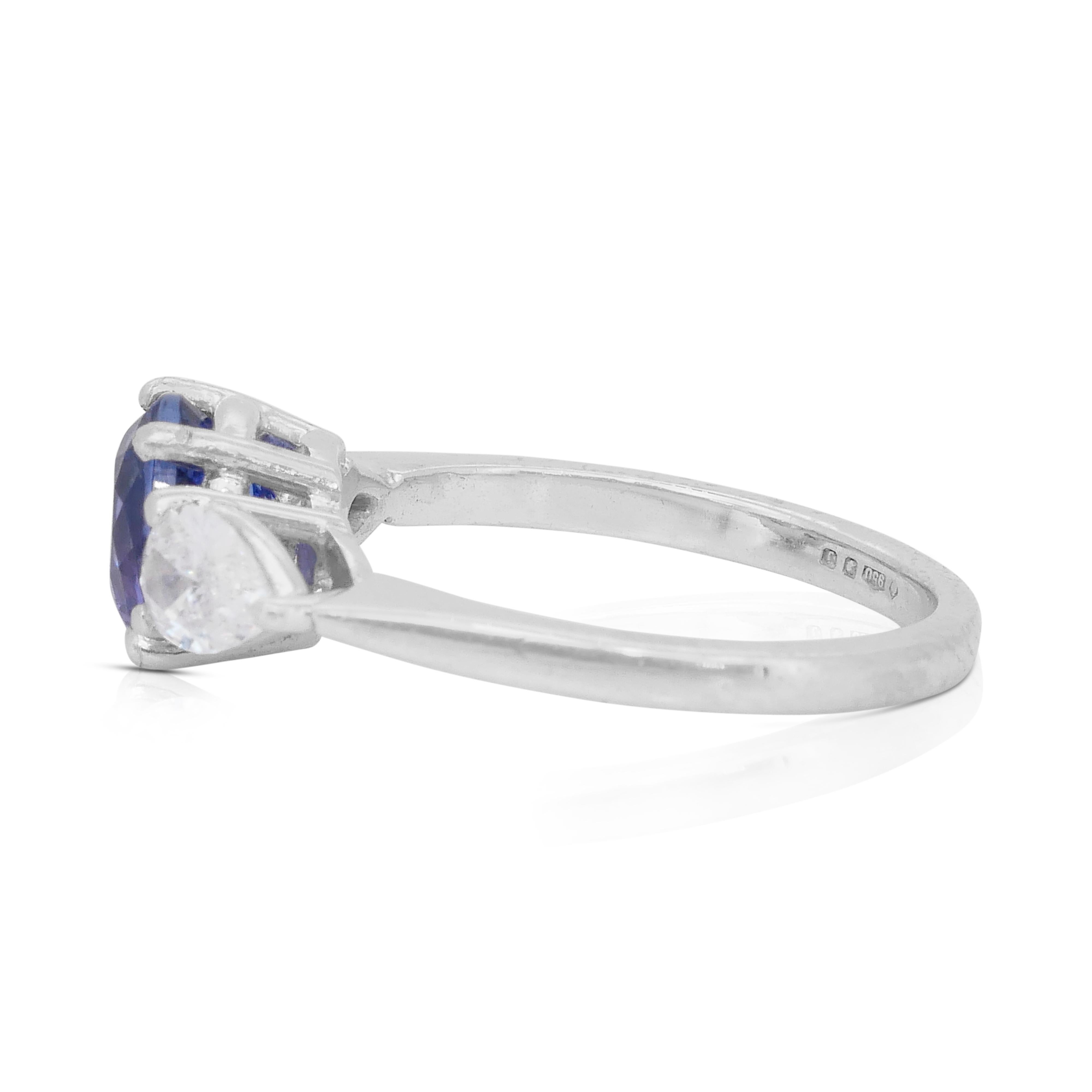 Stunning 1.80ct Tanzanite and Diamonds 3-Stone Ring in Platinum - IGI Certified In New Condition For Sale In רמת גן, IL