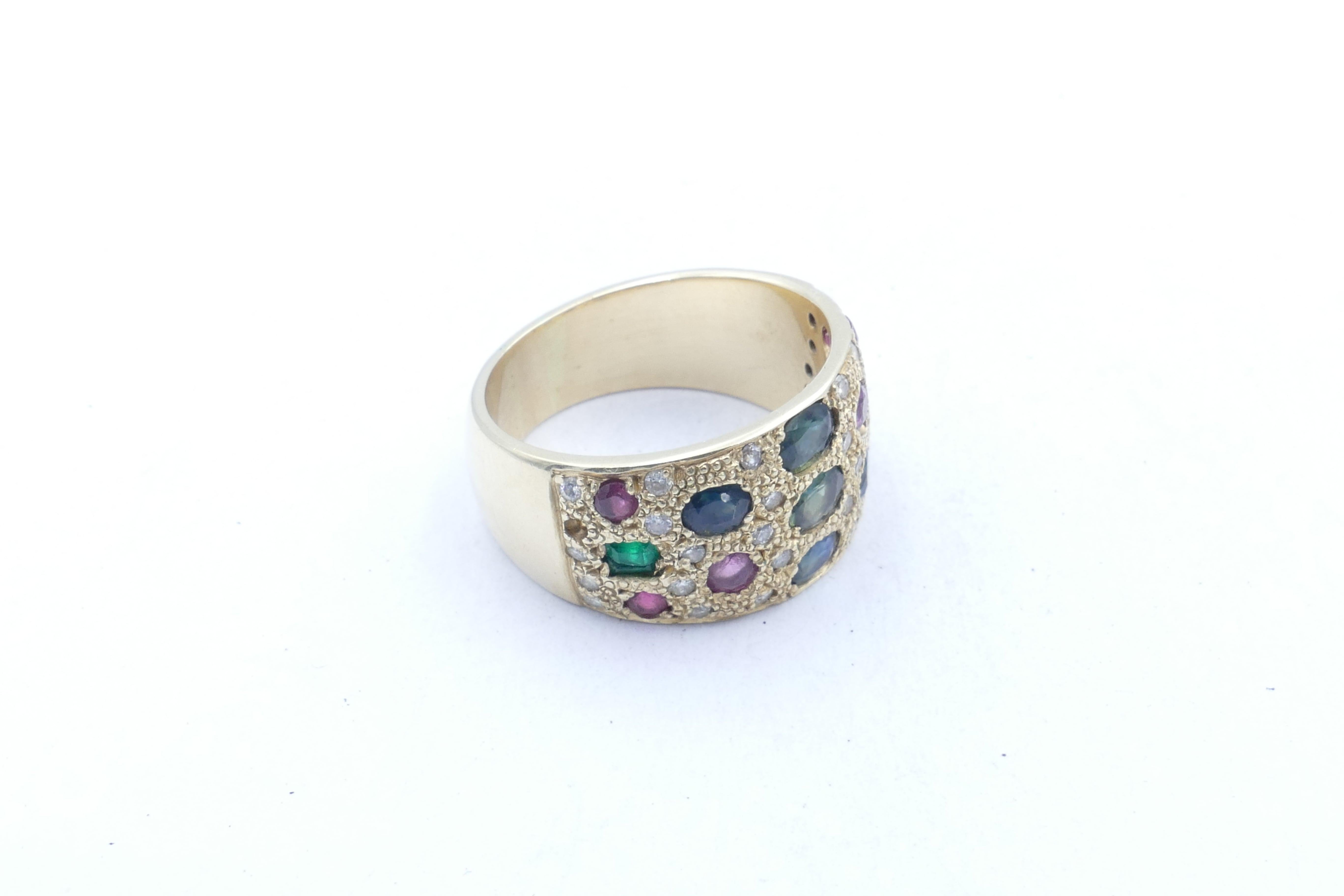 Modern Stunning 18ct Yellow Gold Emerald, Sapphire & Ruby Wide Band Dress Ring For Sale