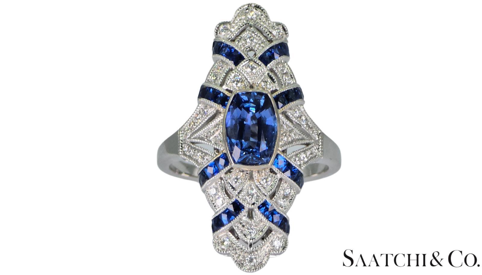 Stupendo anello in oro bianco 18K 750 - Diamante naturale VVS e zaffiro blu: Anello In condizioni Nuovo in vendita a New York, NY