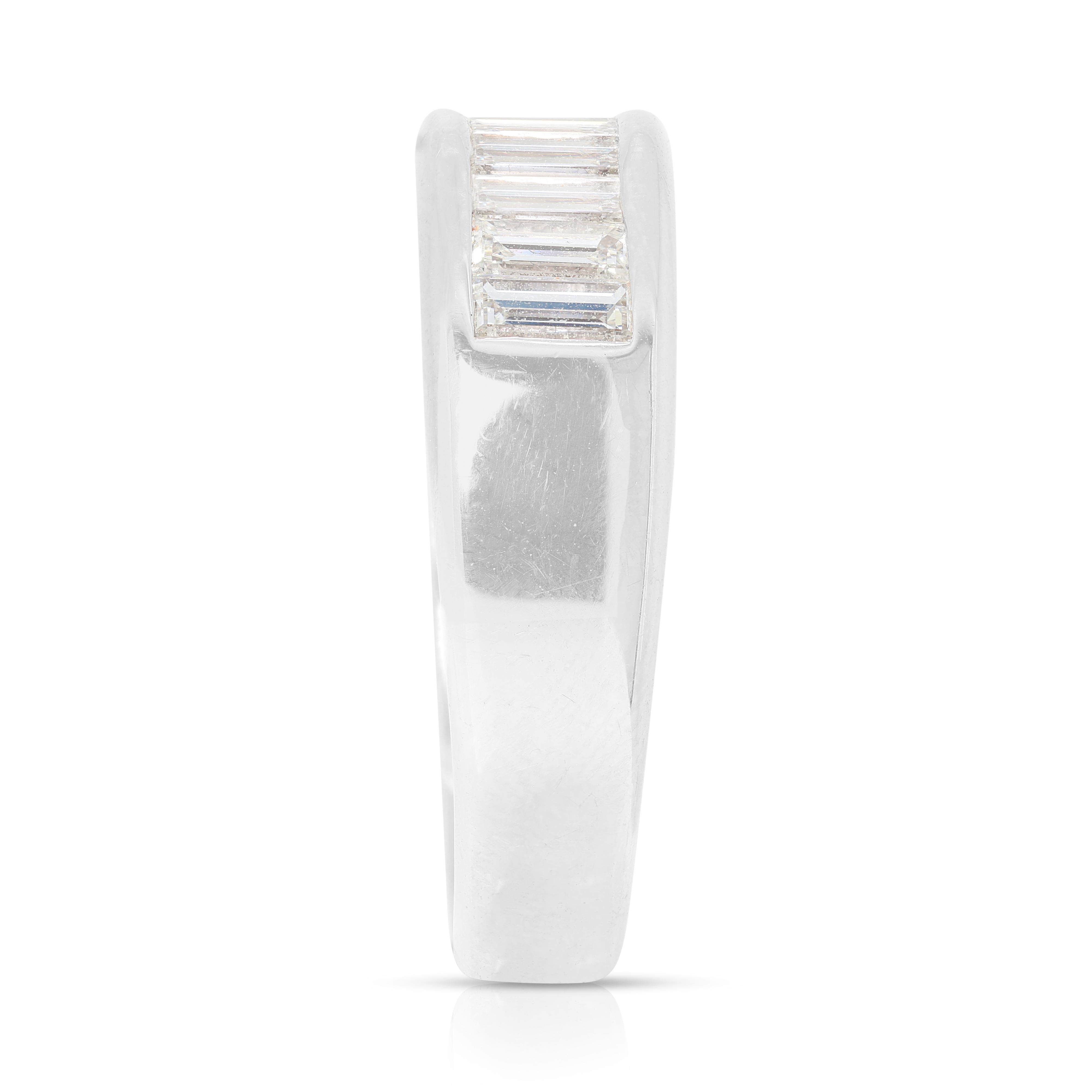 Women's Timeless 1.55ct Baguette Cut Natural Diamond Ring in 18K White Gold For Sale