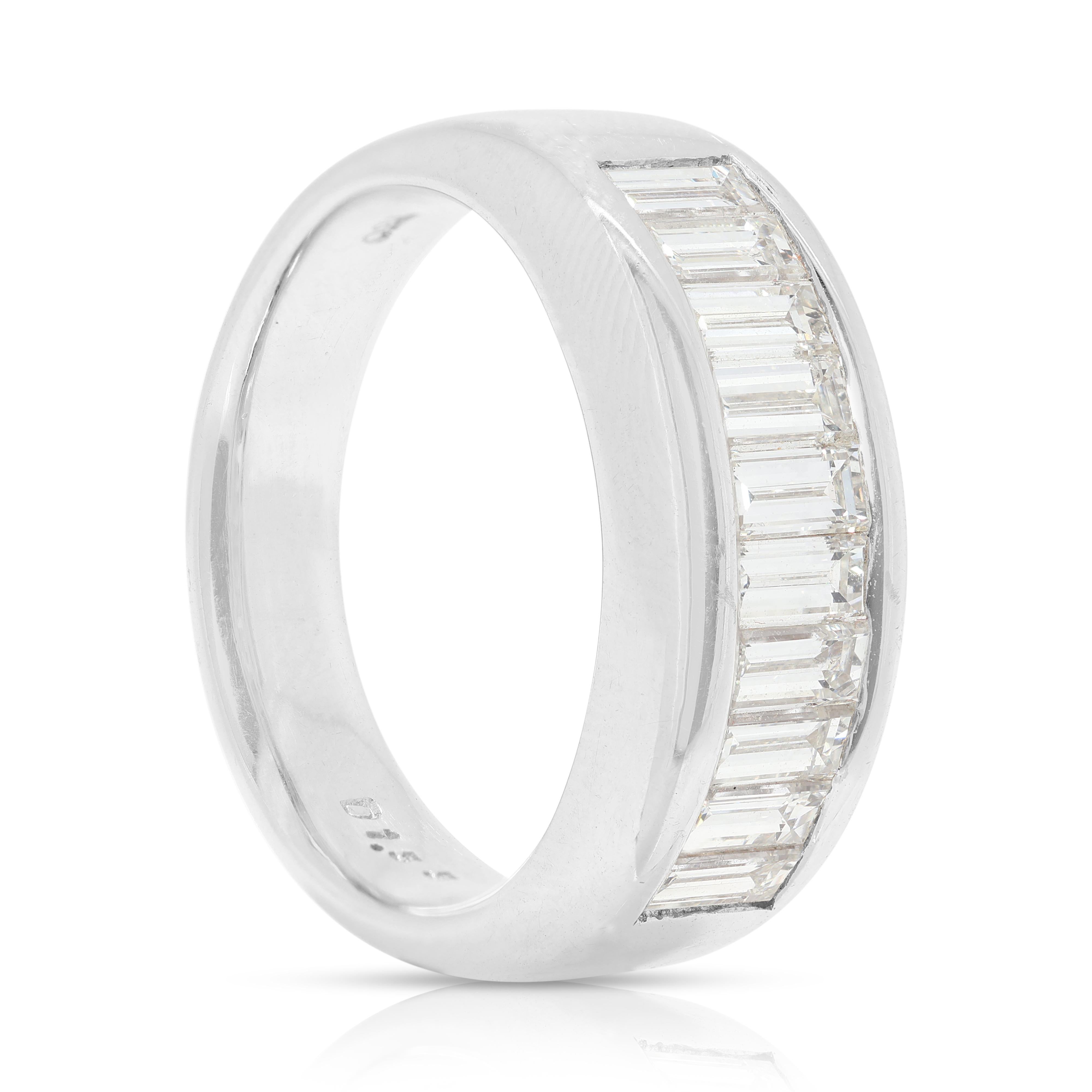 Timeless 1.55ct Baguette Cut Natural Diamond Ring in 18K White Gold For Sale 1